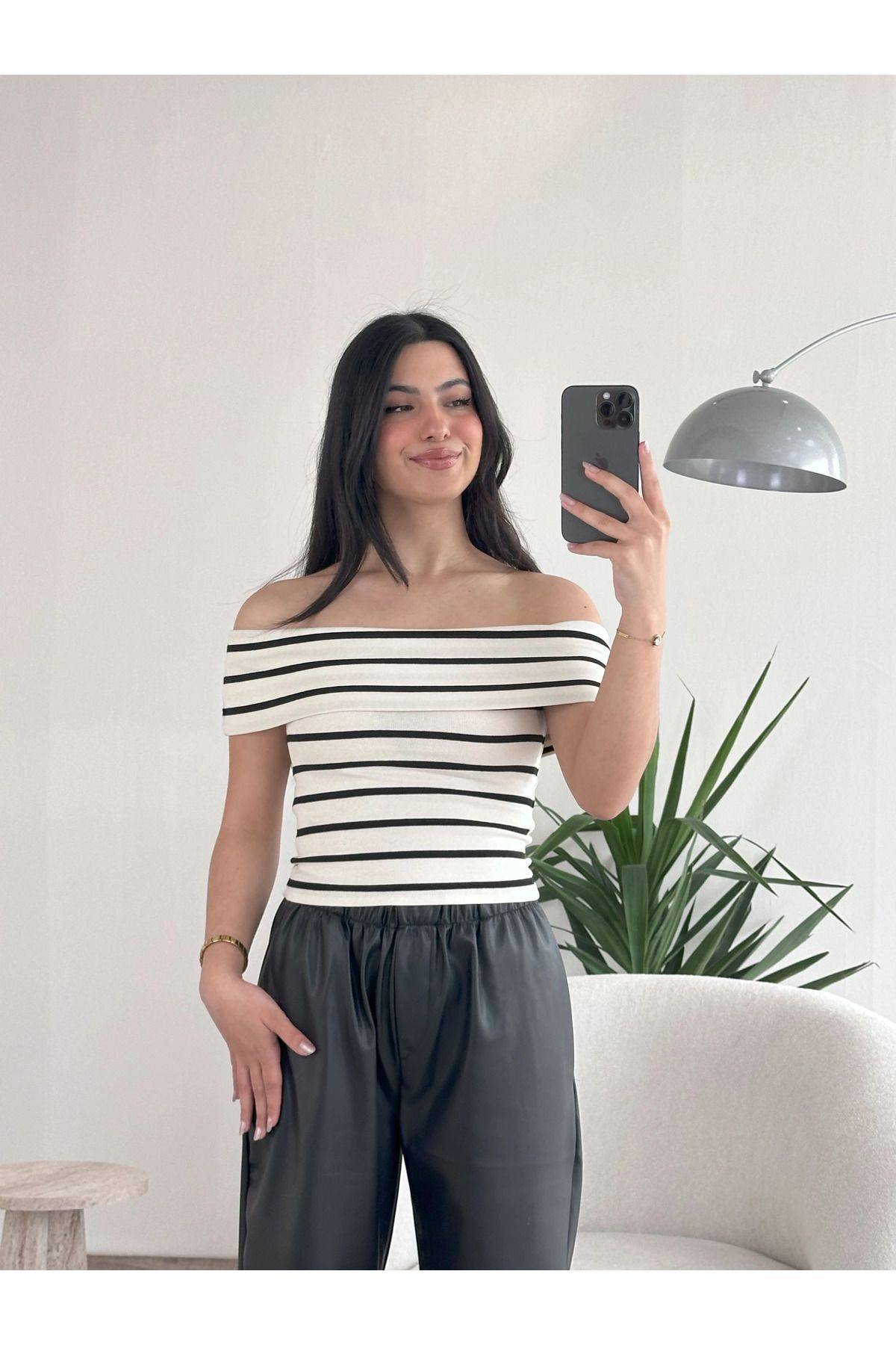 Kyra Studios Marka Muadil Krem Çizgili Crop Top