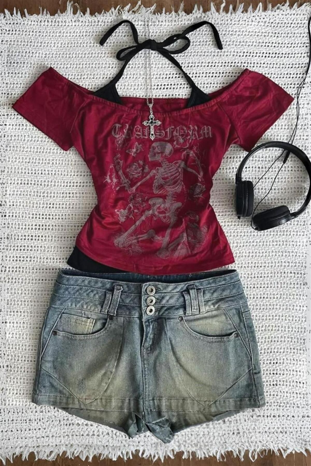 Karakedi Bordo Skeleton Madonna Yaka Ek Askılı Kısa Kollu Full Body Crop