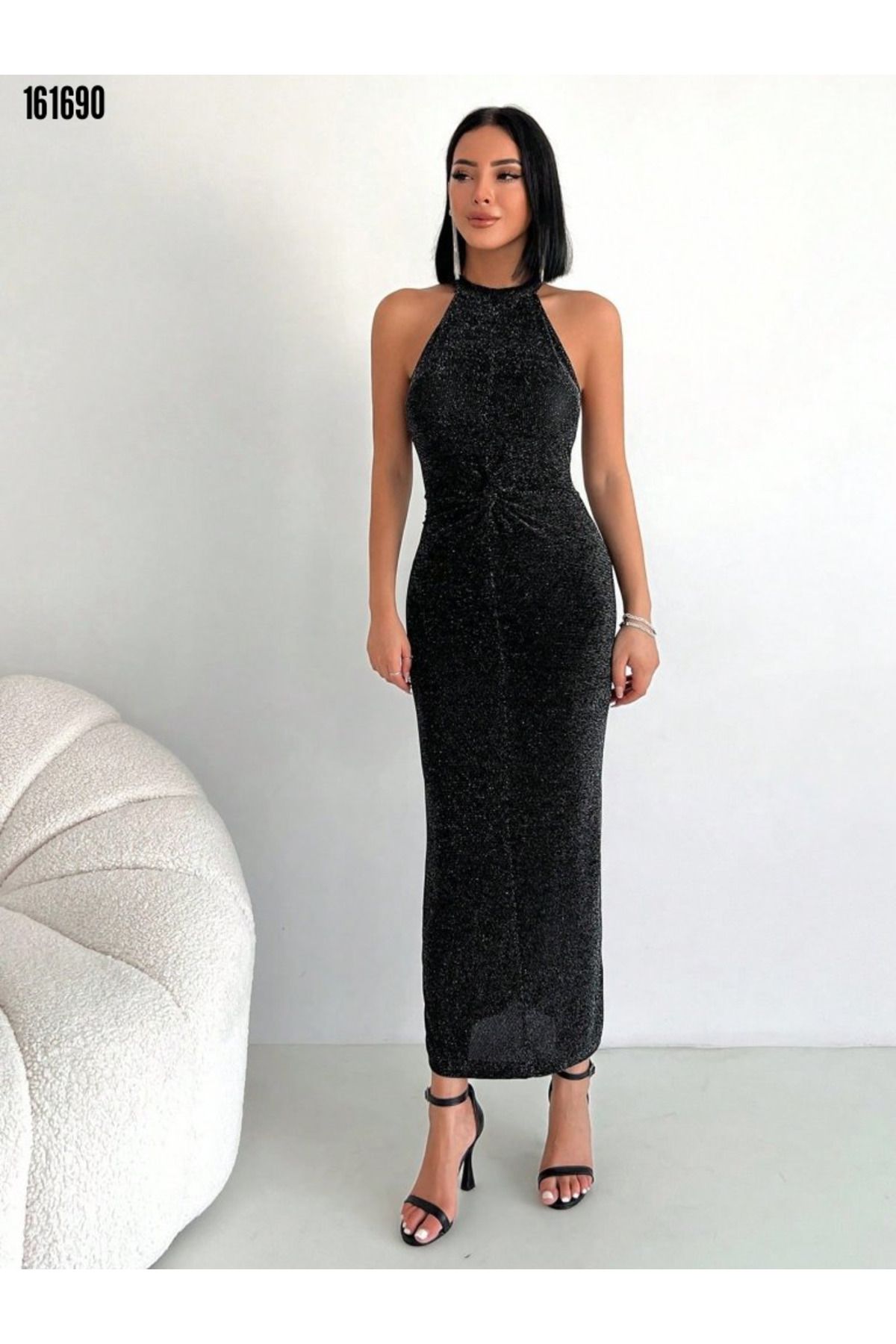 moda wanilia Kadın Halter Yaka Simli Kumaş Detaylı Uzun Abiye Elbise