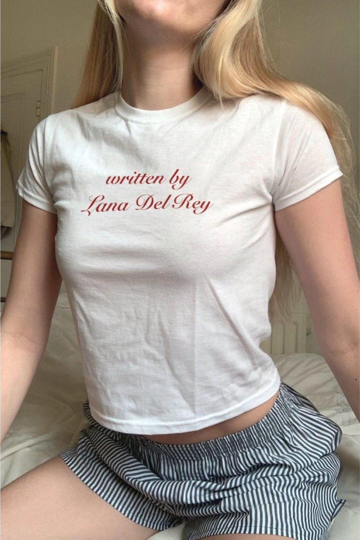 BALİNA Beyaz Written By Lana Del Rey Kısa Kollu Crop -BLN