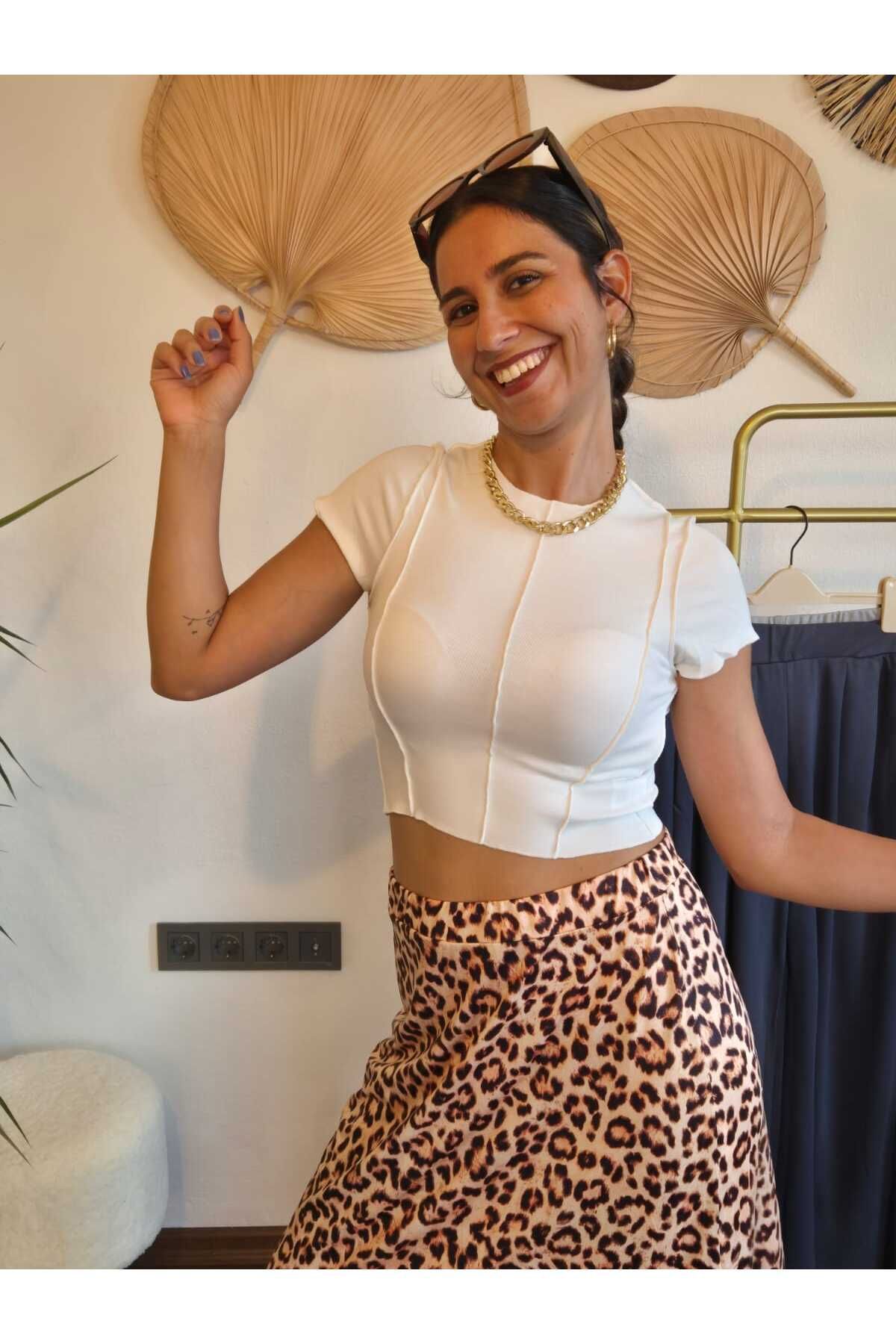 Butik Merve Sarıkaya Pamuk Kumaş Dikiş Detaylı Crop Bluz
