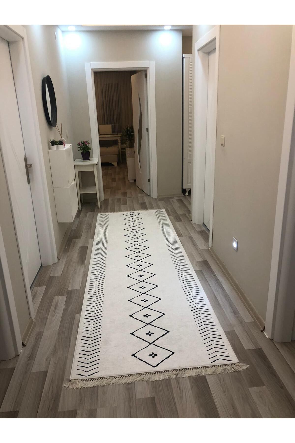CENTER AVM İskandinav Beyaz Siyah Halı Makinede Yıkanabilir Kaymaz Taban Yolluk Salon Halısı