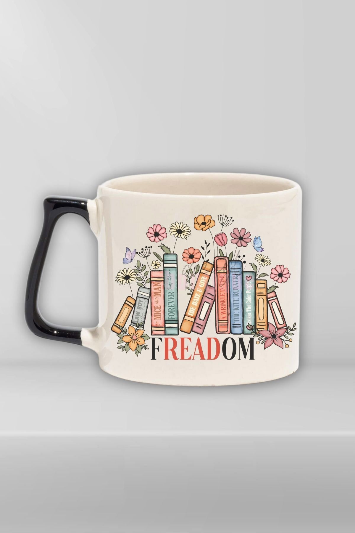 qoeuyl boutique Book Lover Aesthetic Freedom Baskılı Kitapsever Okuma Aşkı Hediyelik Siyah Kulplu Kupa Bardak