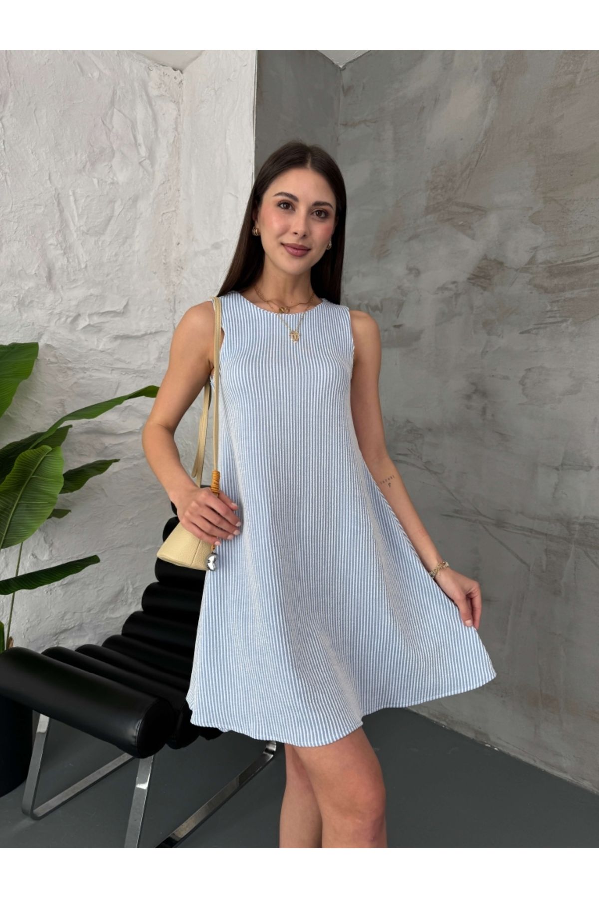 Elif Özbey Butik Mavi Çizgili Sıfır Kol Elbise