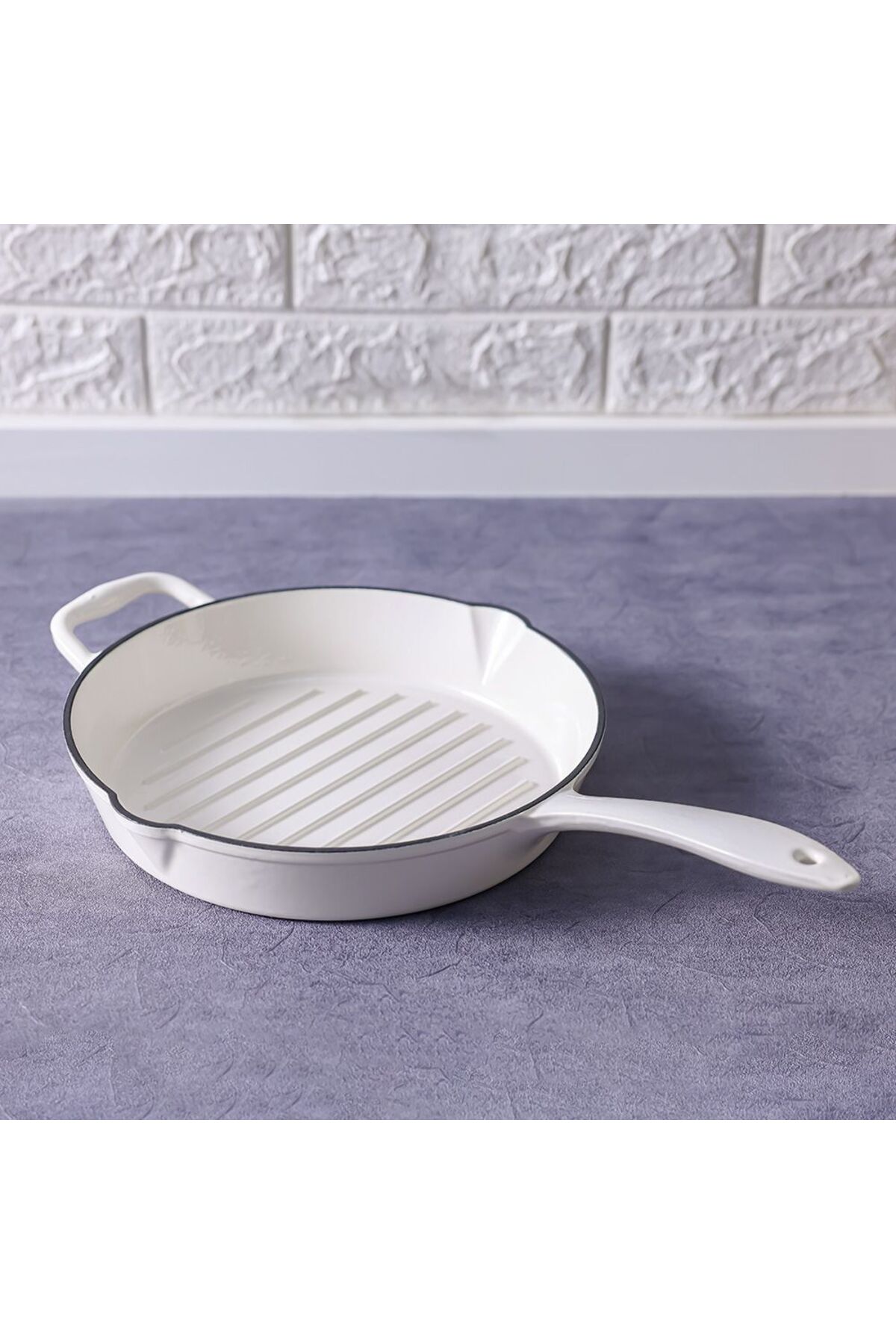 Danube Home Chef's Delight Cast Iron Round Grill Pan-D28CM