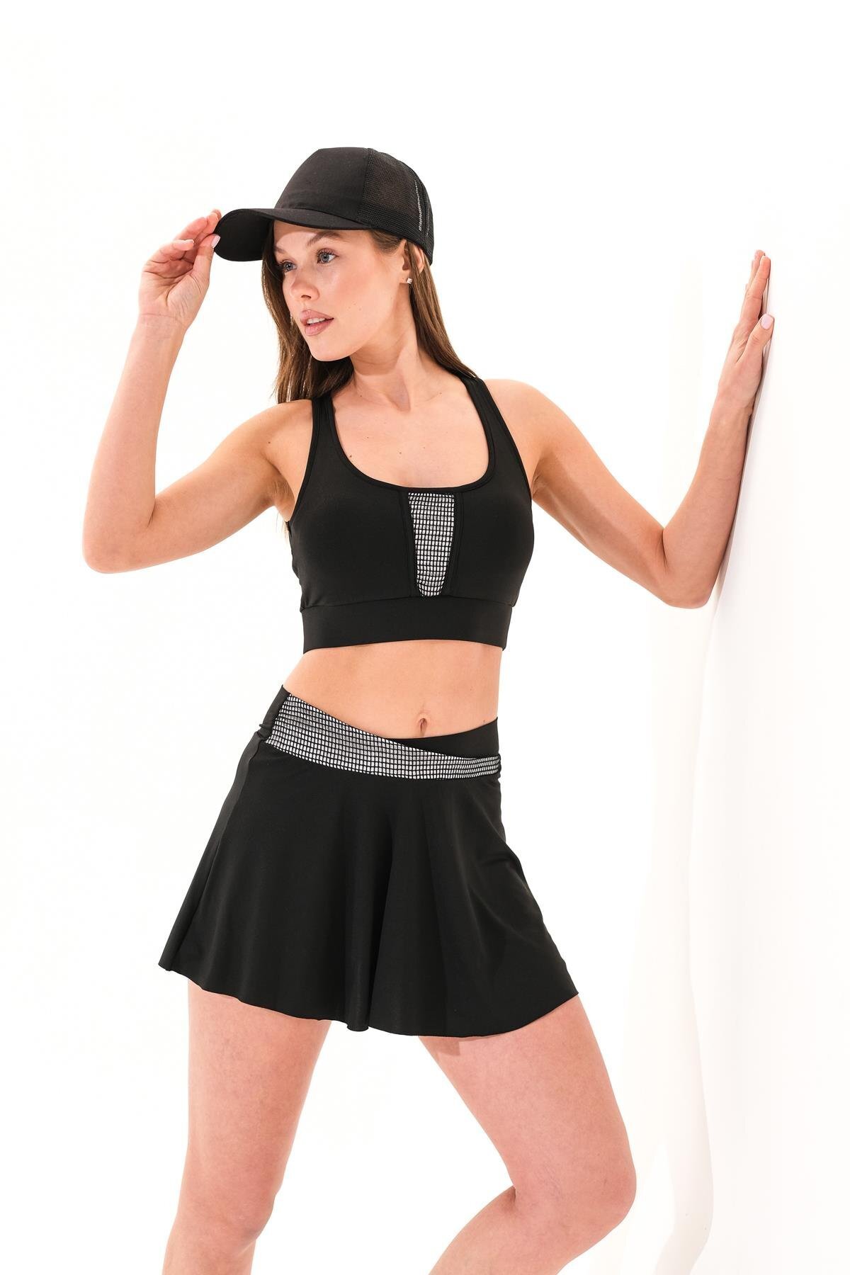 Signature Style 725704_şort Etekli File Detaylı Crop Kadın Deniz/havuz Mayosu Siyah/beyaz