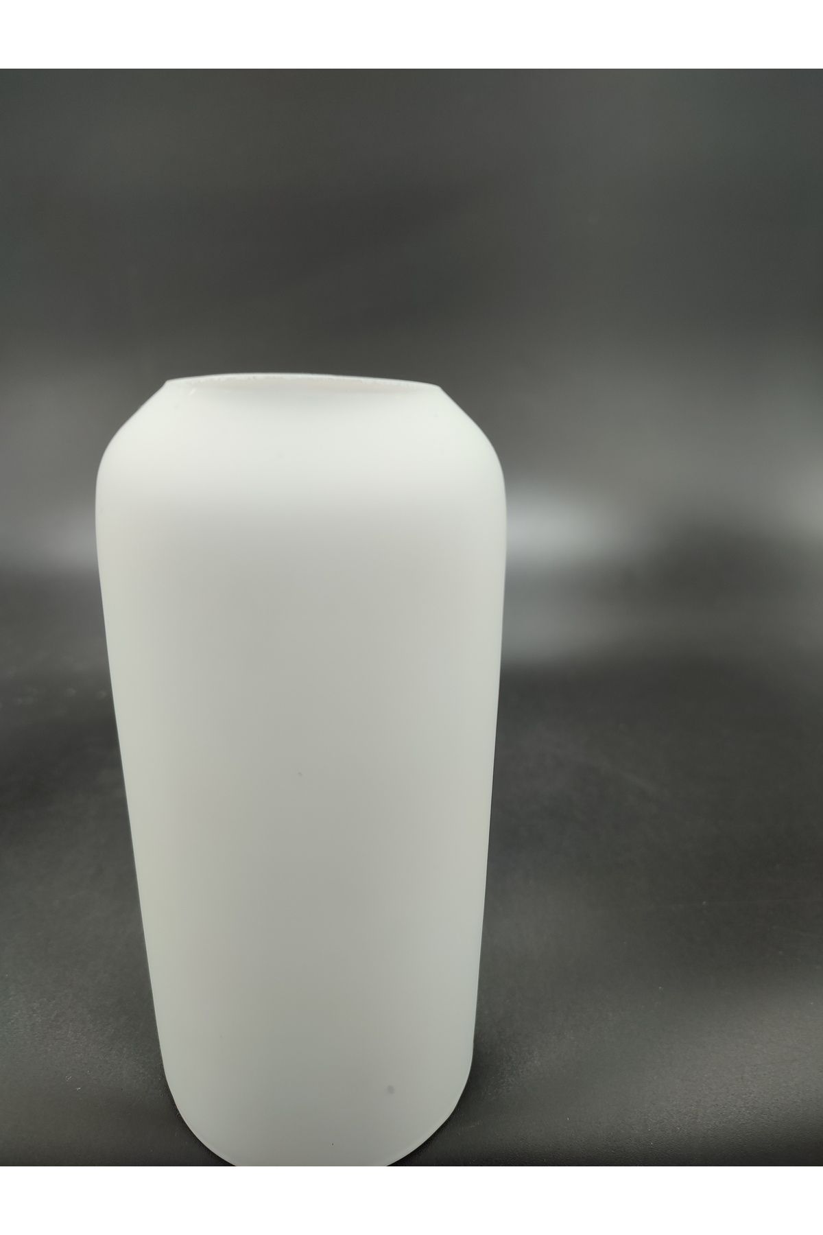 KUĞULU KÜÇÜK AVİZE CAMI.Beyaz renkte.Mum ampule göre.(E.14)(Çap:6.50cm-h:13.50cm)