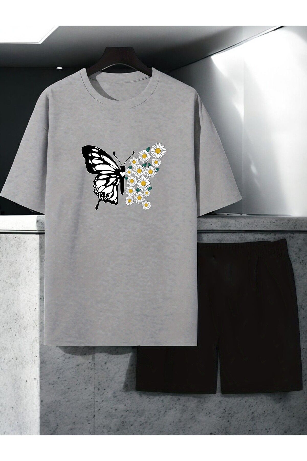 uyguntarz Unisex Papatya Kelebek Tasarım Basklı Tshirt Şort Takımı