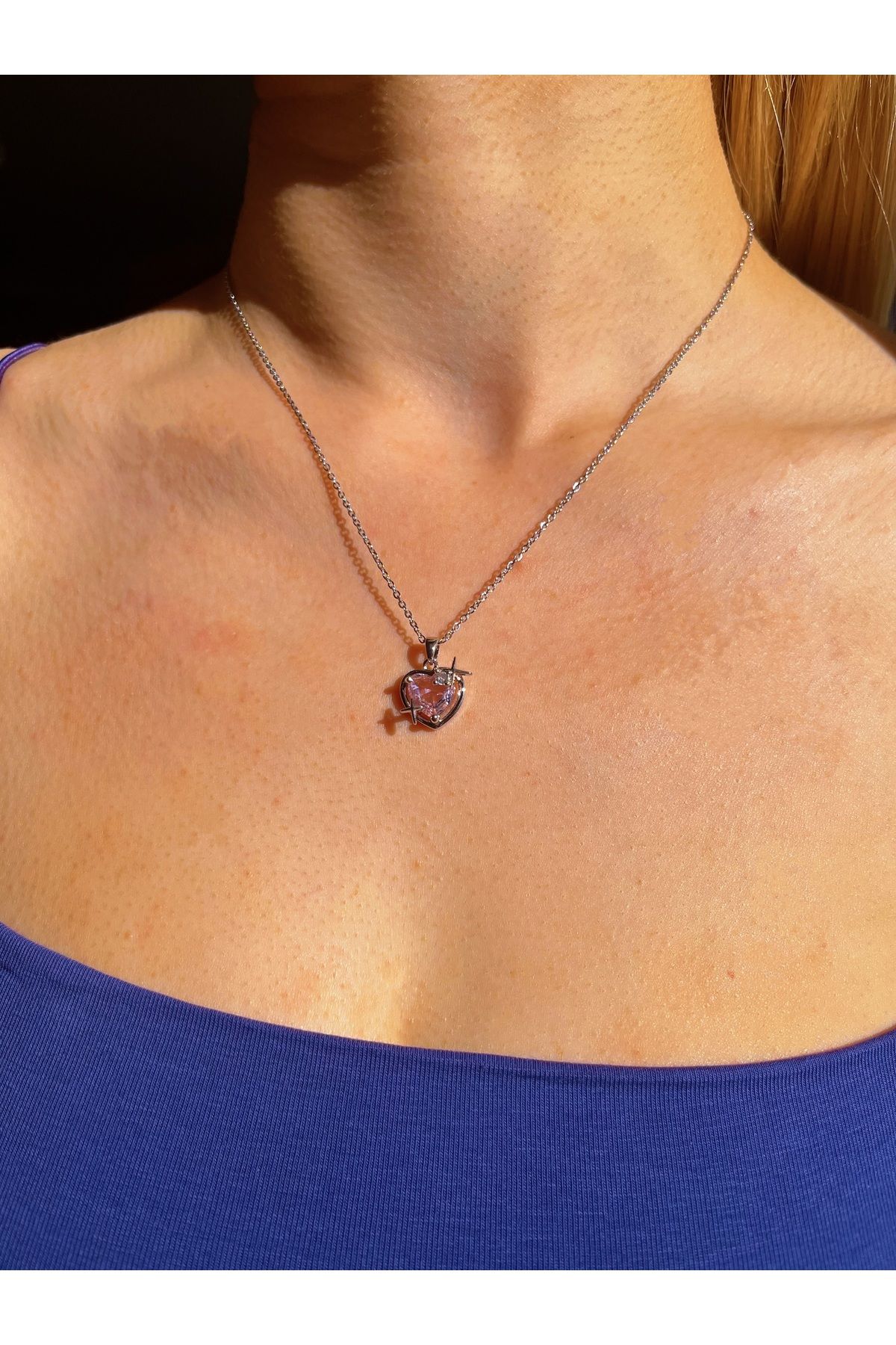 B&E SHİNE JEWERLY “Kararmaz Çelik Pembe Kalp Detay Kolye