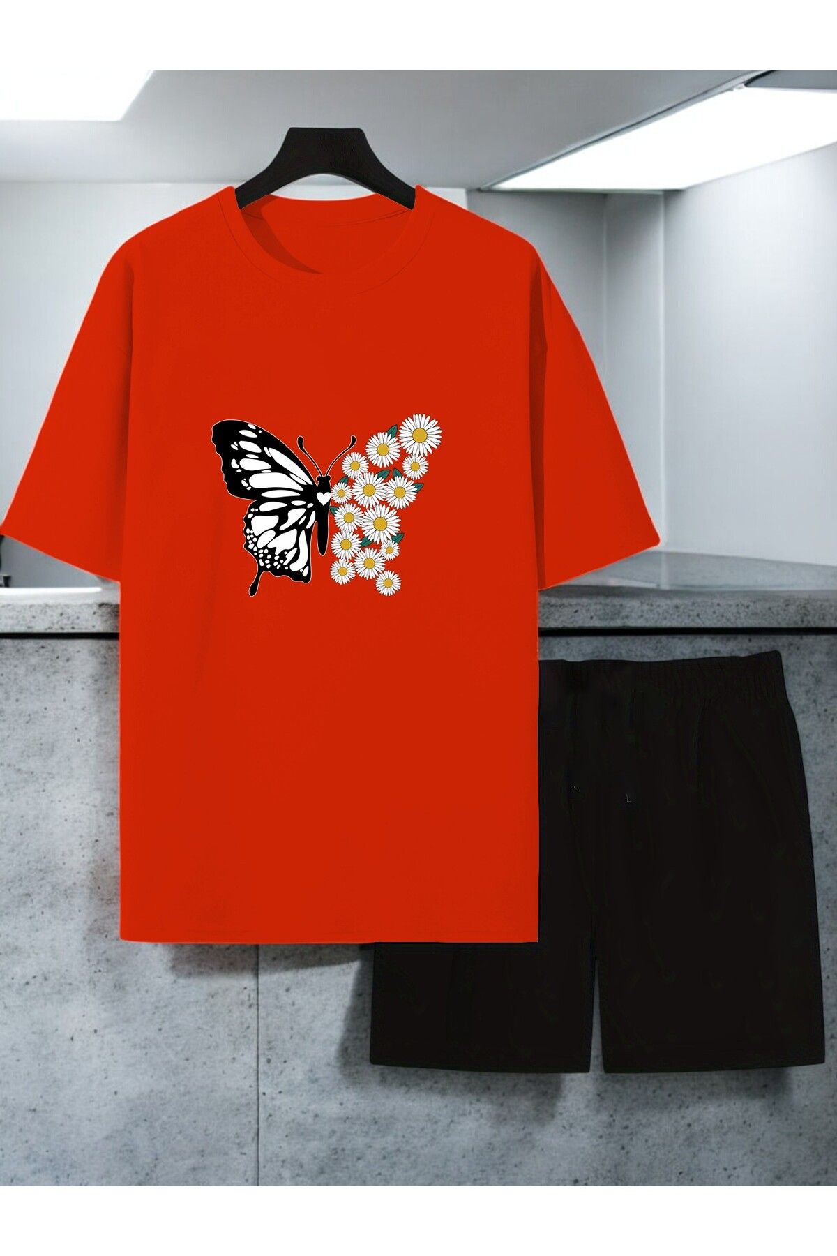 uyguntarz Unisex Papatya Kelebek Tasarım Basklı Tshirt Şort Takımı