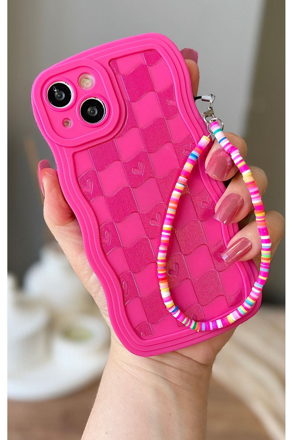 MirazTasarim IPHONE 15 İPLİ KALP DESENLİ DALGALI KENARLI FUŞYA KILIF