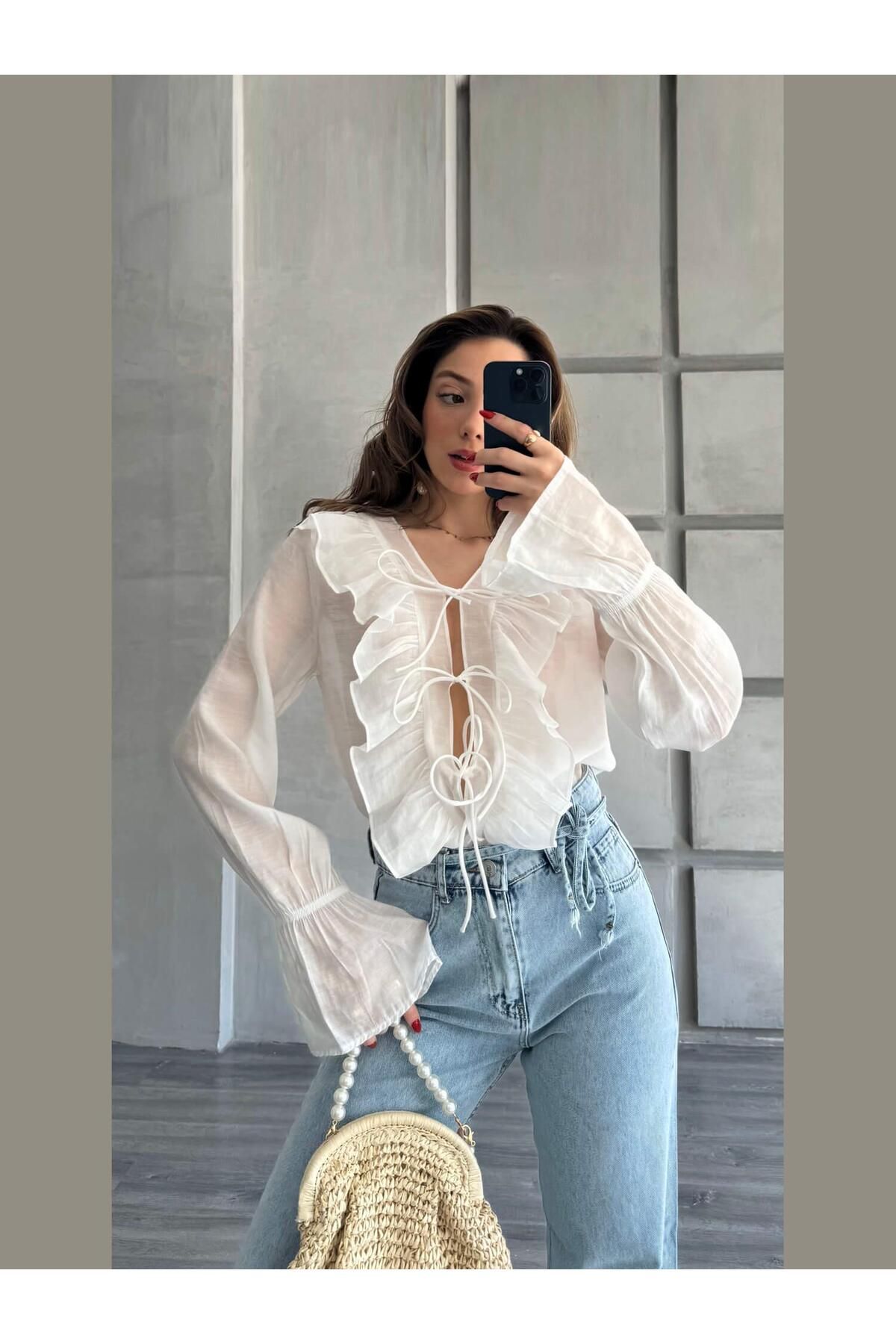 Coral Önü Bağlamalı V Yaka Fırfırlı Bluz Ekru