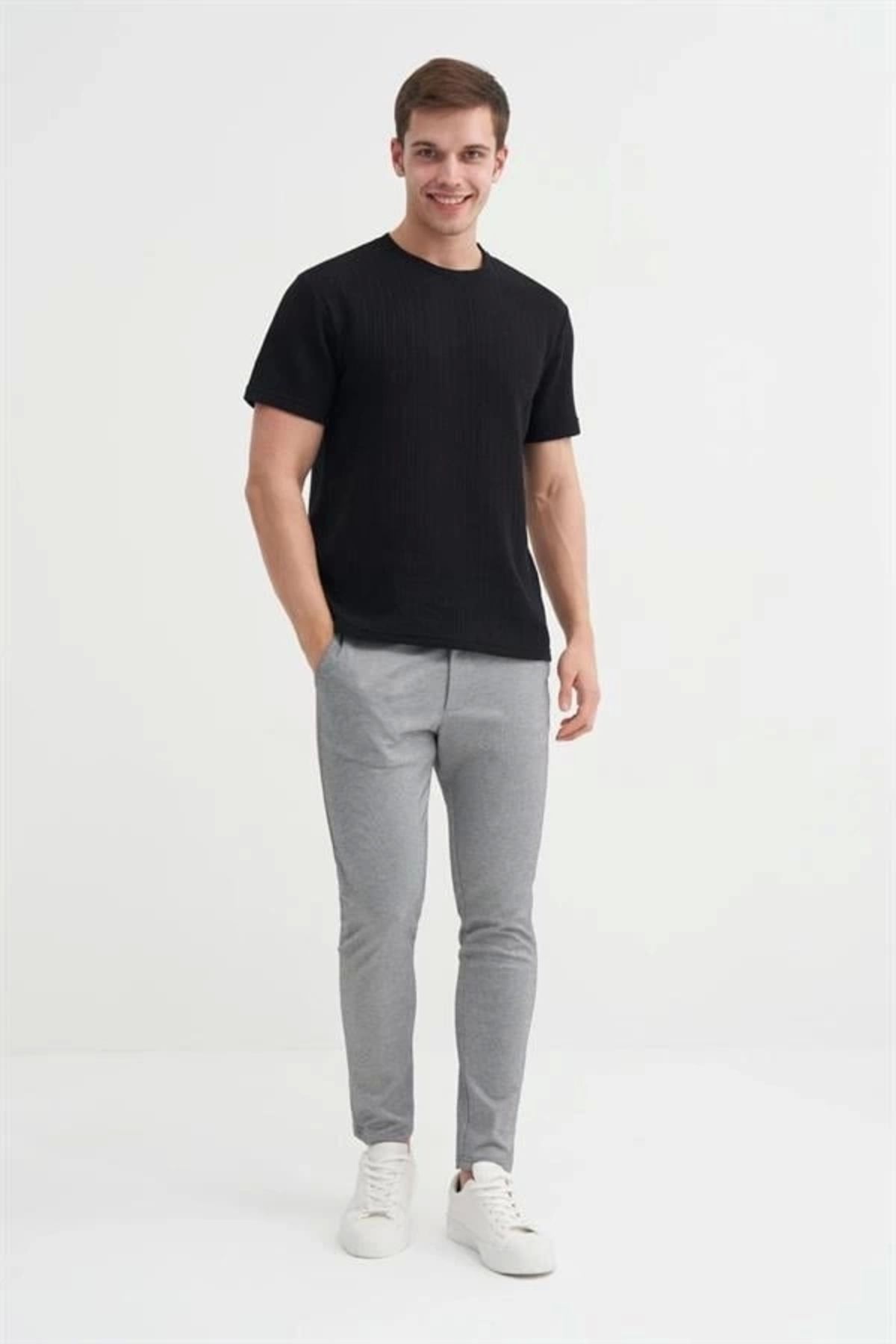 Lale Moda 4011 Örgü Desenli Bisiklet Yaka Regular Fit Erkek T-Shirt Siyah