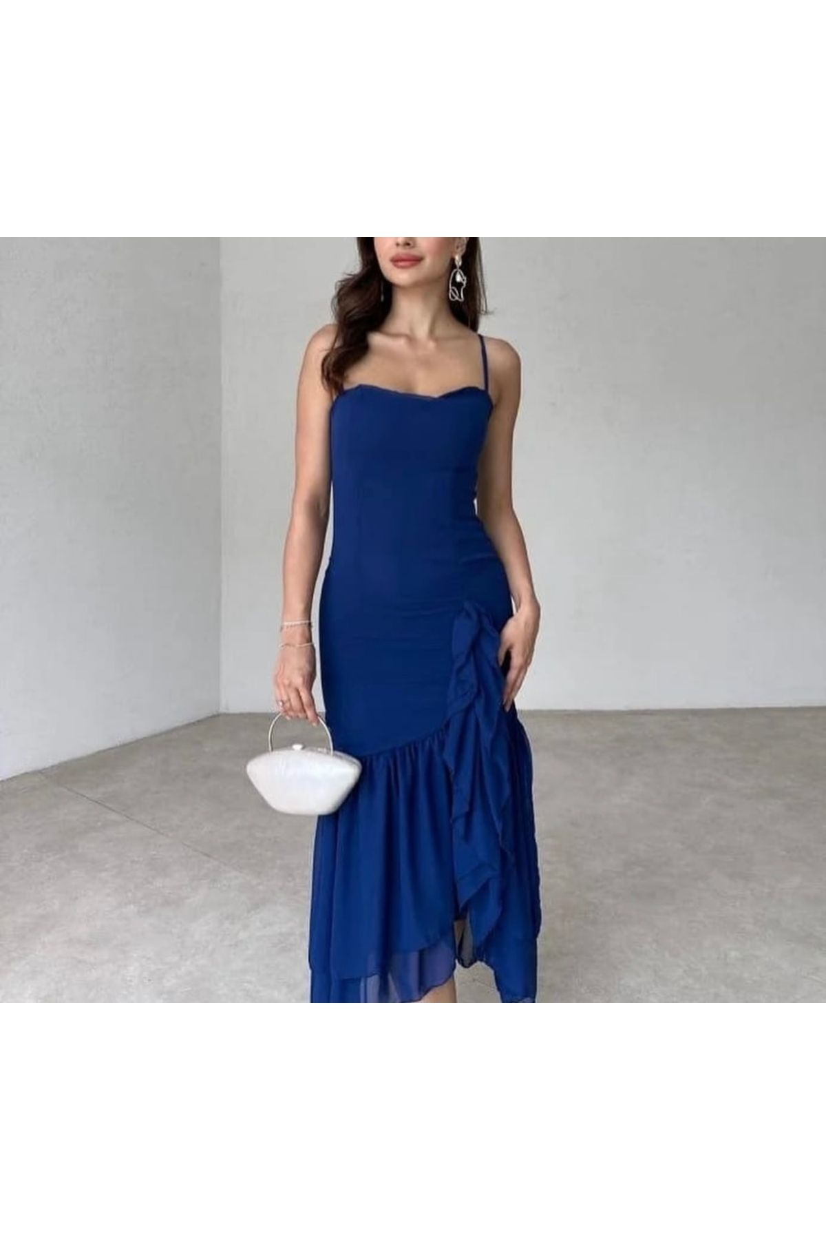 Gülşen Gök Butik Eteği Fırfır Detay Askılı Şifon Elbise