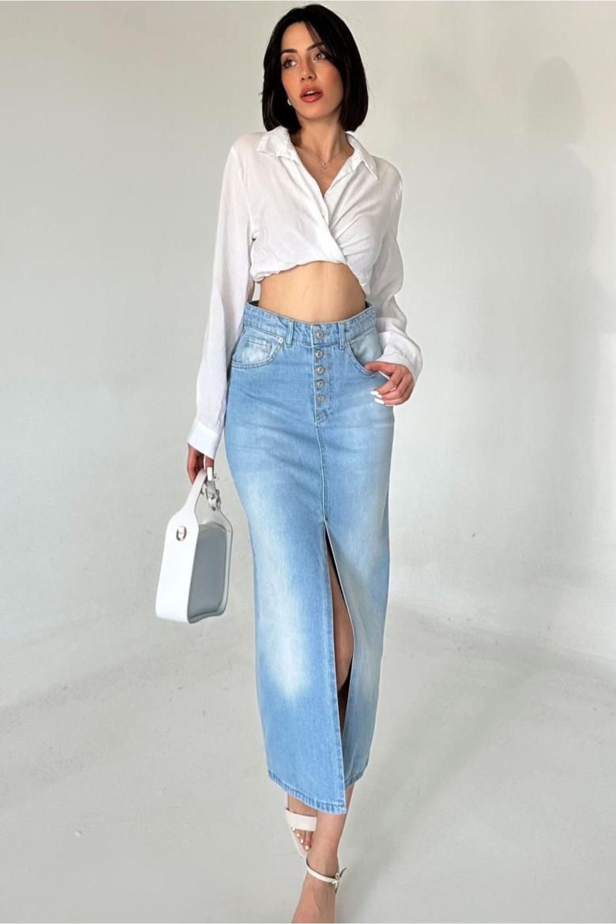 MissThetis Yüksek Bel Düğmeli Fermuarlı Çift Cepli Düz Straight Kesim Midi Boy Önü Yırtmaçlı Denim Kot Etek