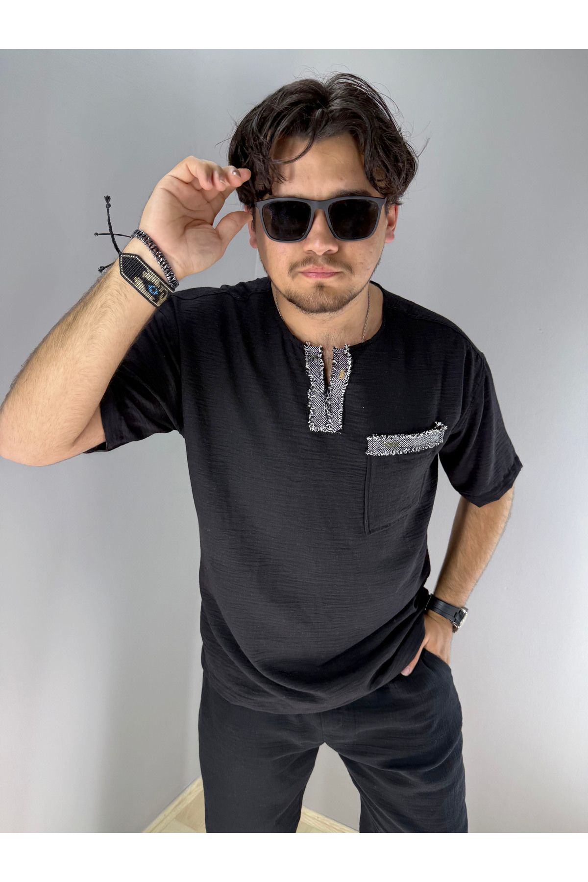 MARESHAL El İşi Yaka ve Cep Pis Dikiş Oversize T-Shirt (Siyah)