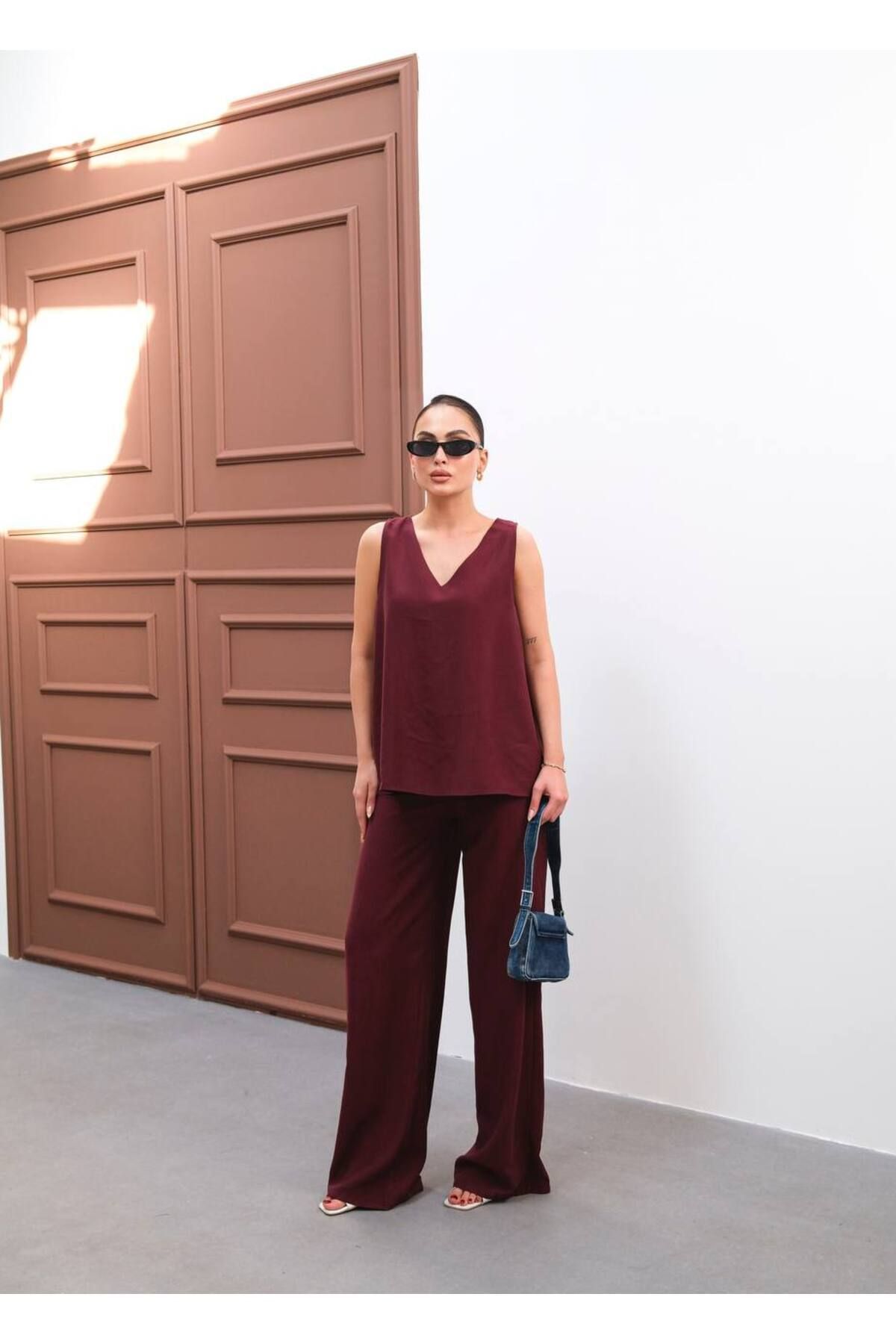 kalben outlet Bordo Asalet – V Yaka Kolsuz Geniş Paça Bordo İkili Takım