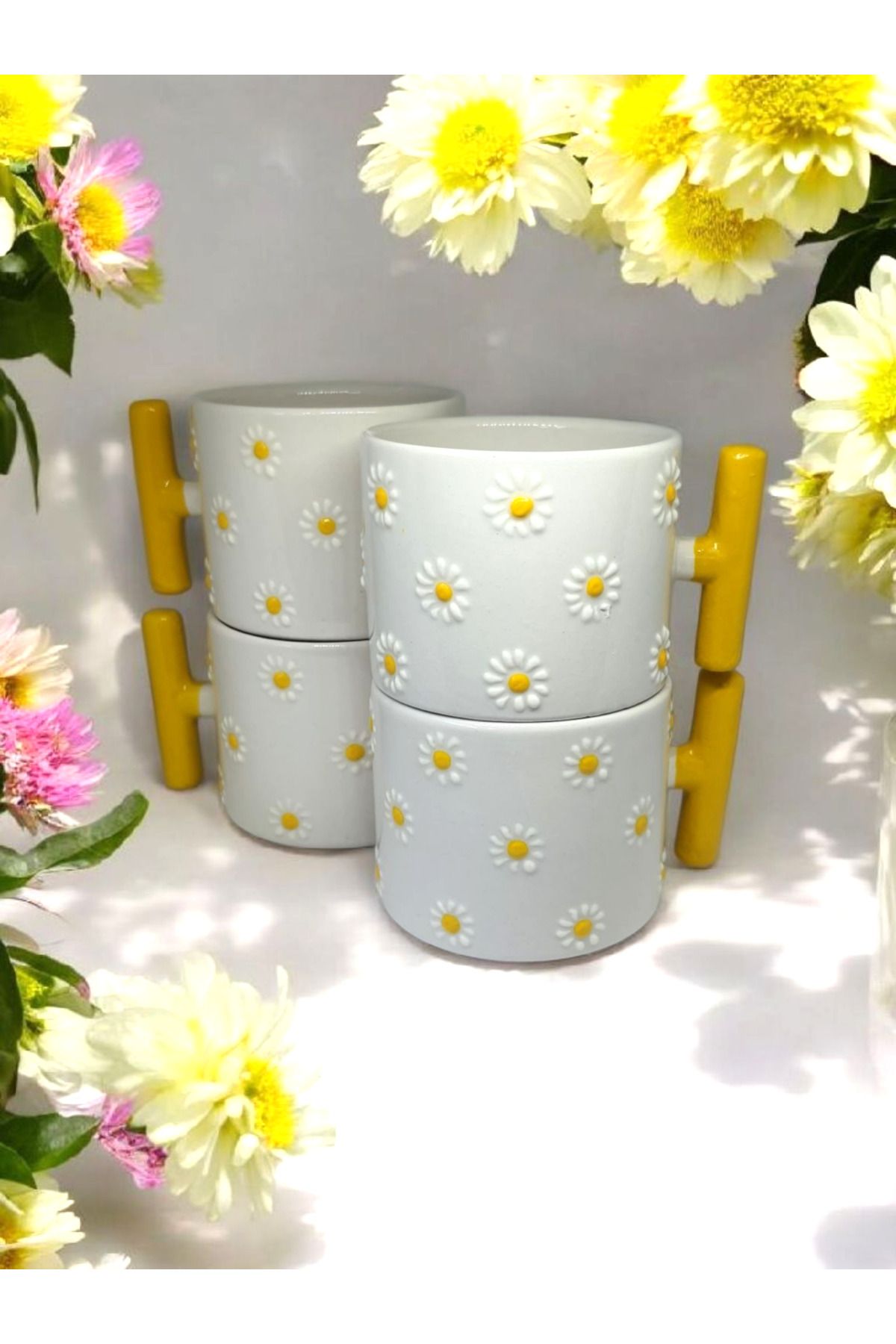 Simge Seramik 4'lü Papatya Kabartma Desenli Sarı T Kulp El İşi Doğal Seramik Mug Kupa Çay / Cappuccino Fincanı