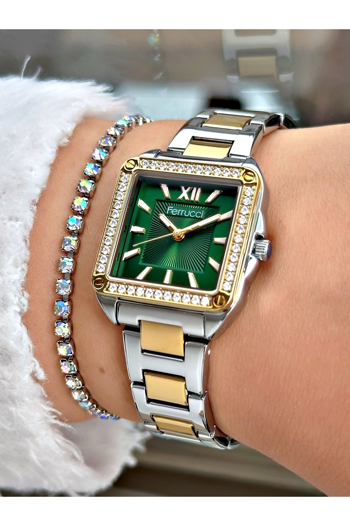 Ferrucci Gümüş Gold Renk Kare Model Taşlı Kadın Kol Saati + BİLEKLİK