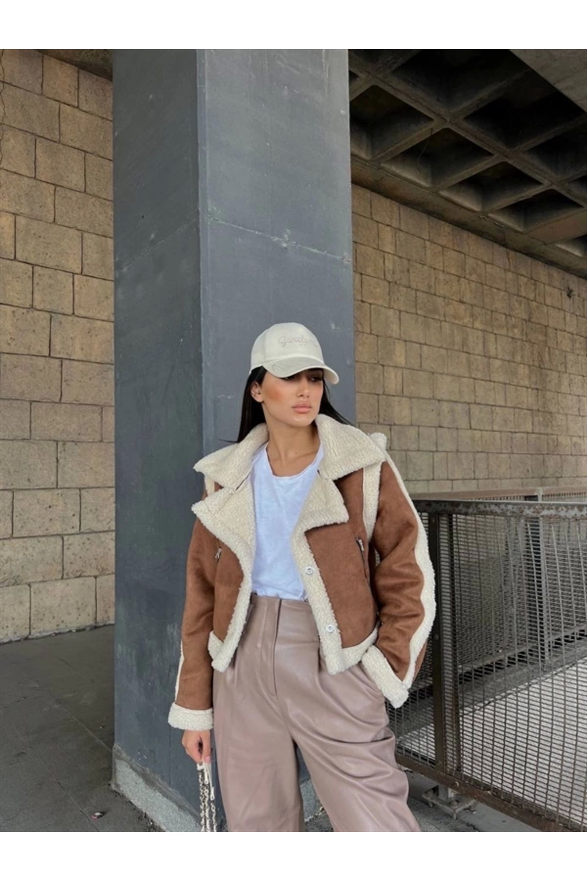 Lale Moda Kuzu Yumoş Kaplama Tak Çıkar Kol Crop Nubuk Kaban