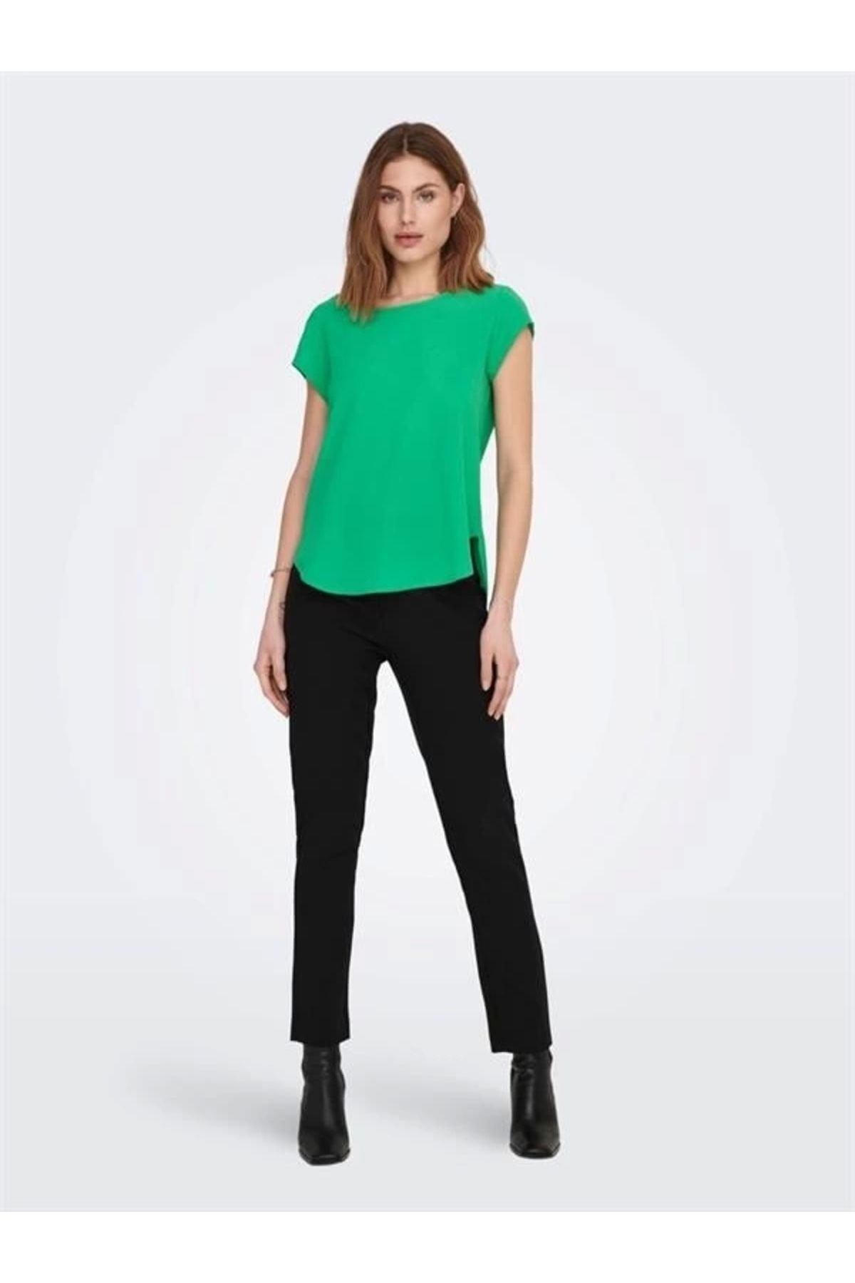 Lale Moda Bol Kısa Kollu Üst 15142784