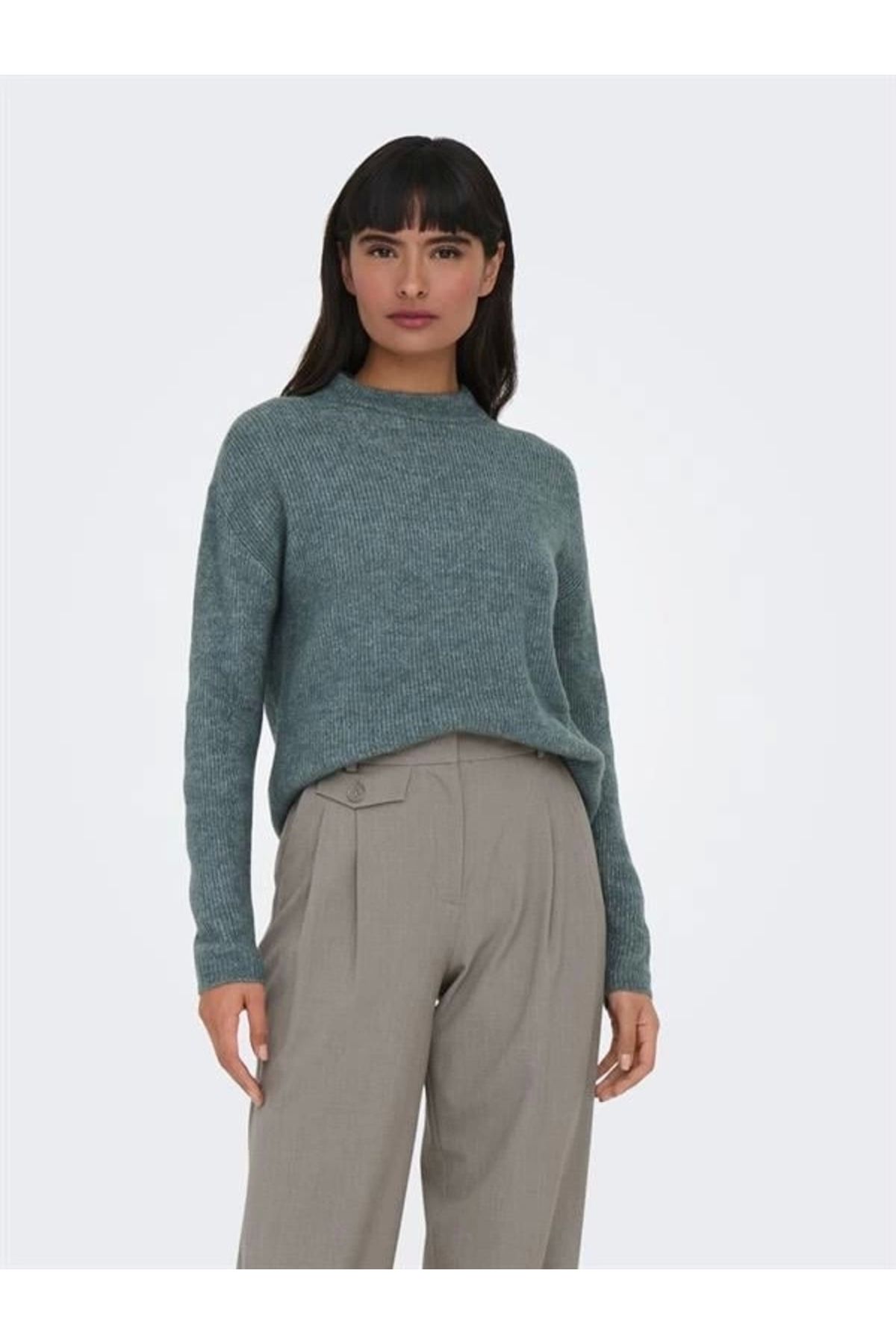 Lale Moda Yarım Balıkçı Örme Salaş Kazak