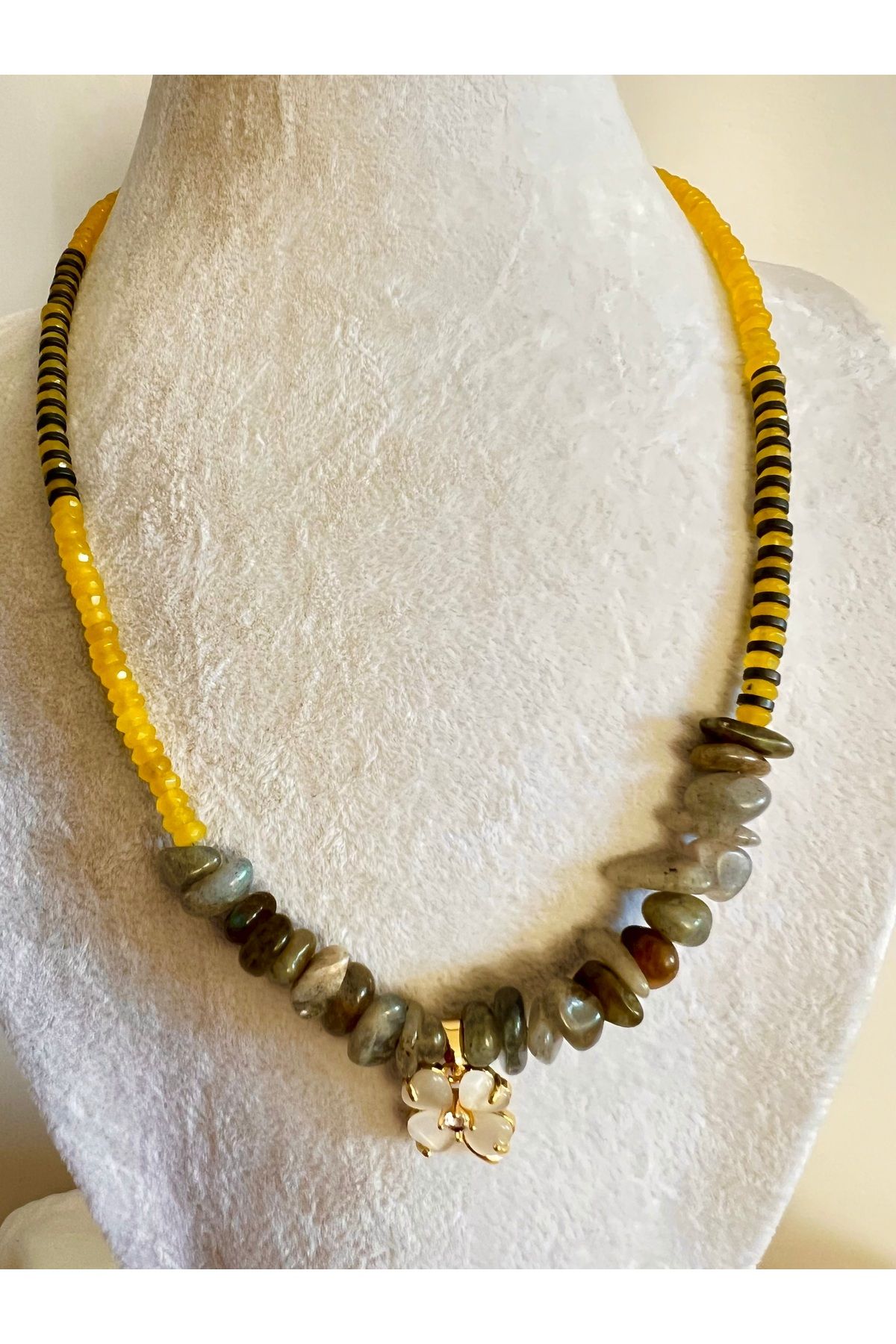 Enki Design Yonca Uçlu Doğal Taş Tasarım Kolye