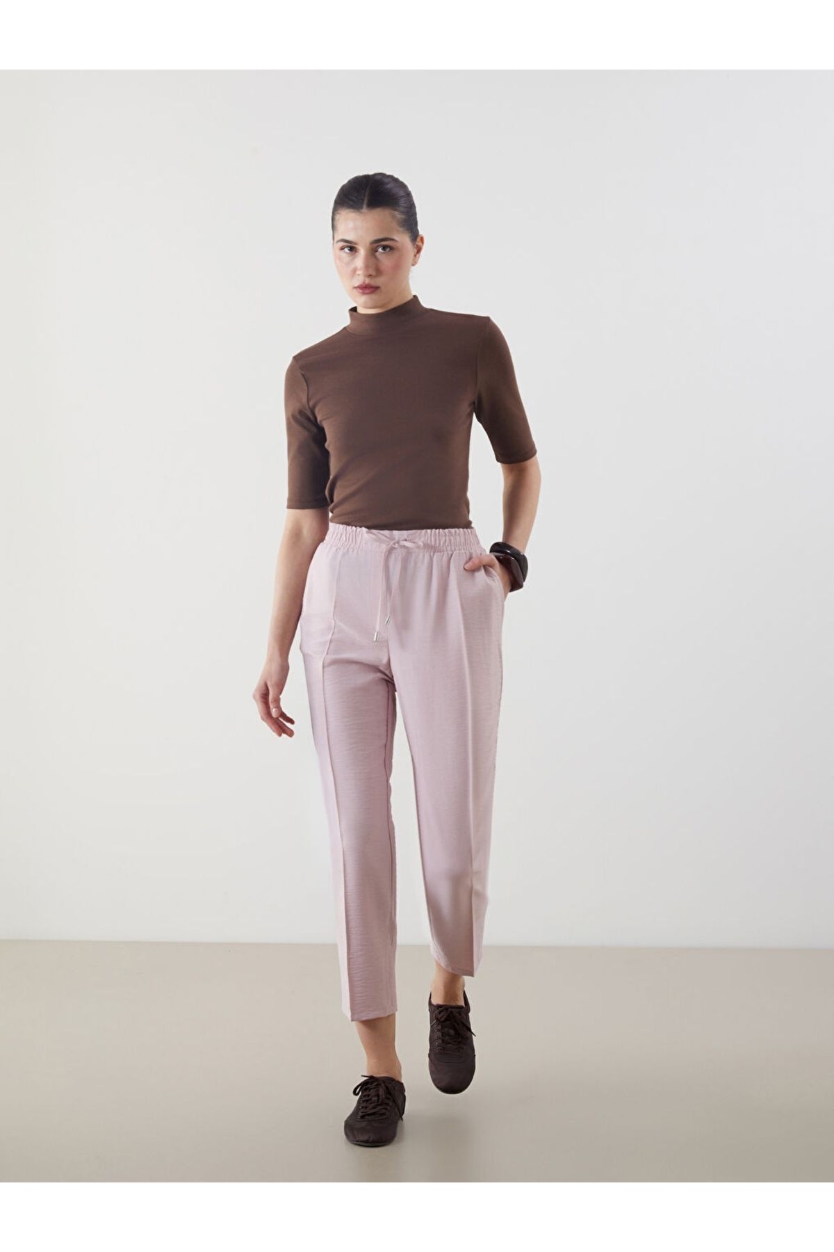 LC Waikiki LCW Modest Beli Lastikli Havuç Kesim Kadın Pantolon