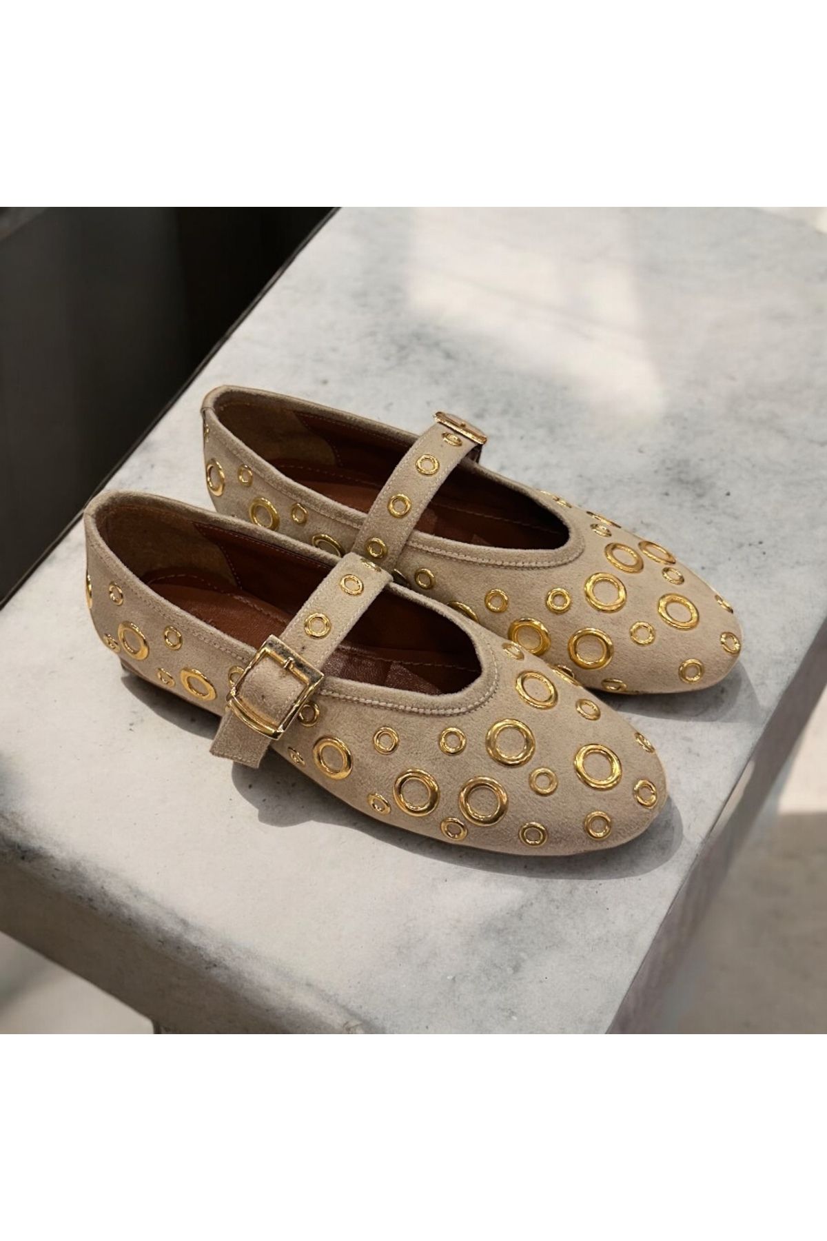 runa shoes süet kuş gözü detay babet