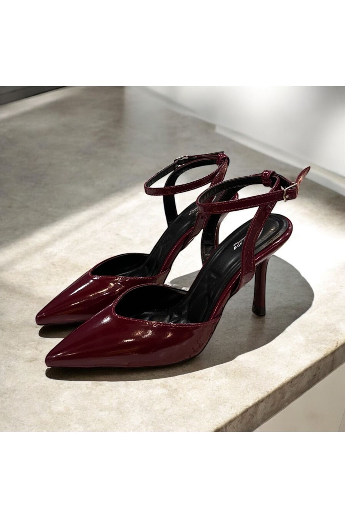 runa shoes rugan bilekten bantlı stiletto