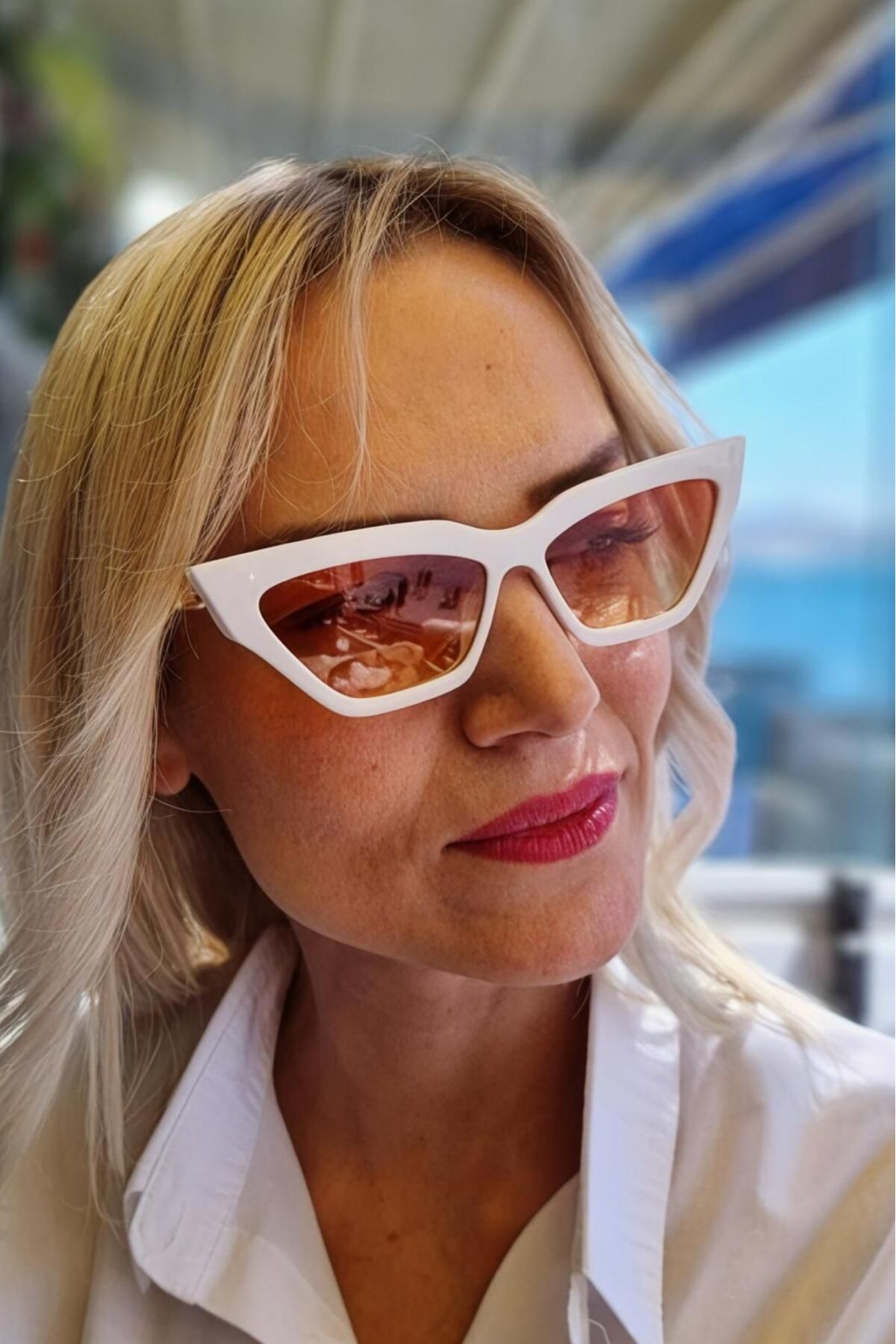 Uniquetrenders Kadın Nikita Cat Eye Zincir Saplı Vintage Model Güneş Gözlüğü