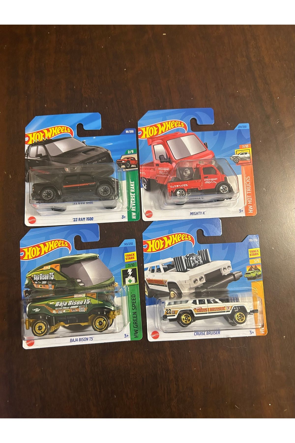Hotwhells Hotwheels tekli arabalar 4lü