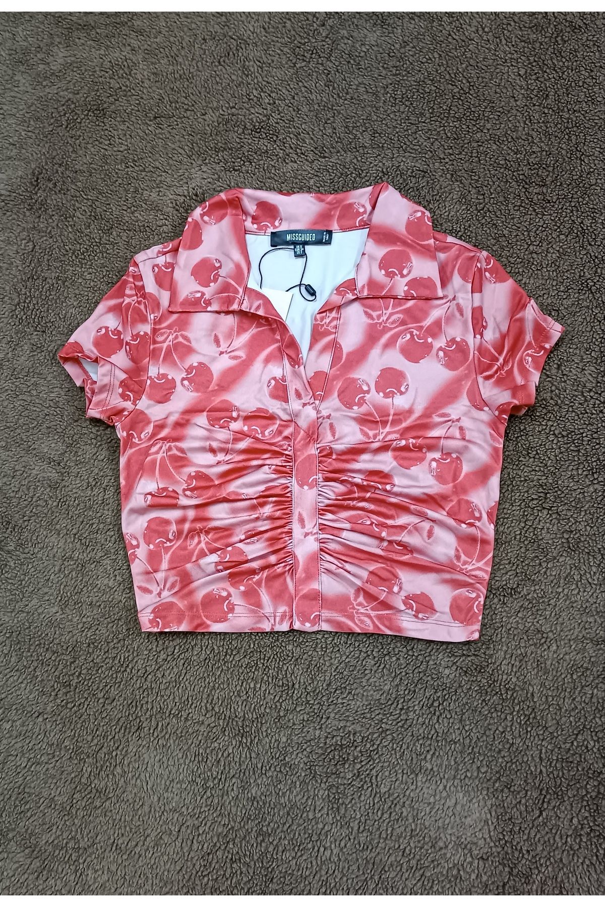 MAXLEVEL MODA ÖNÜ BÜZGÜLÜ POLO YAKA CROP