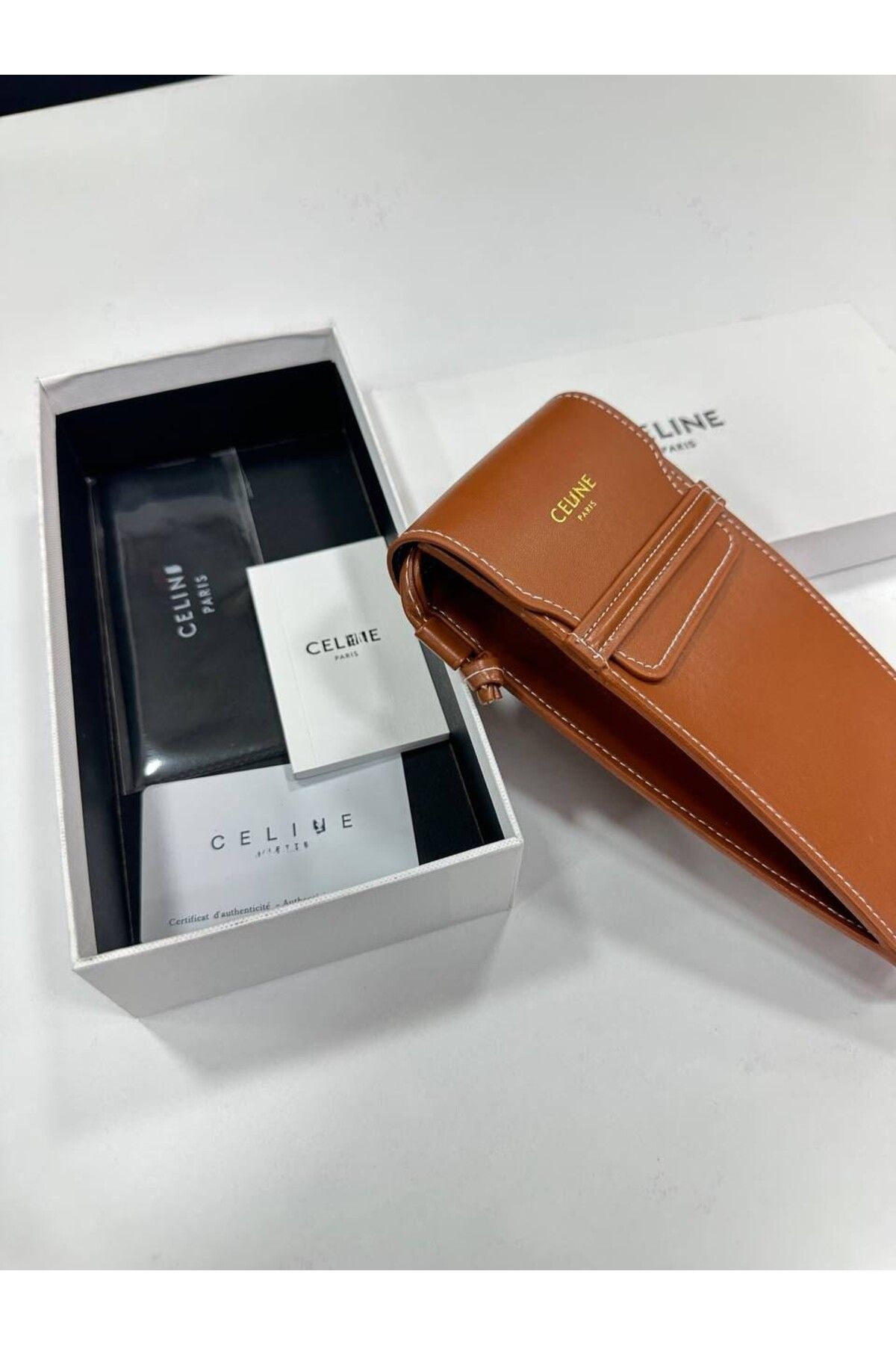 LEAUDER WOMEN KADIN ASKILI KUTULU GÖZLÜK VE TELEFON ÇANTASI İTHAL