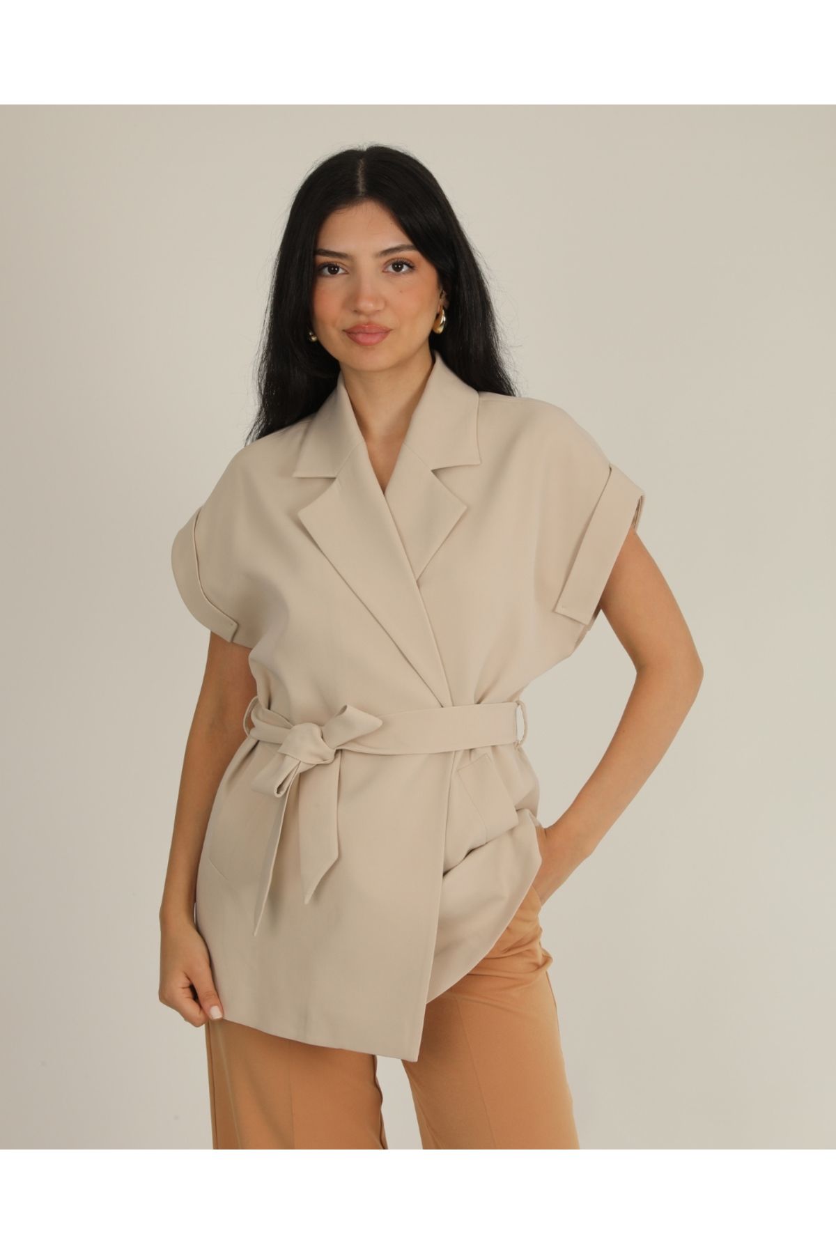 DEQ FASHION Kadın Bej Düşük Omuzlu Oversize Kuşaklı Yelek