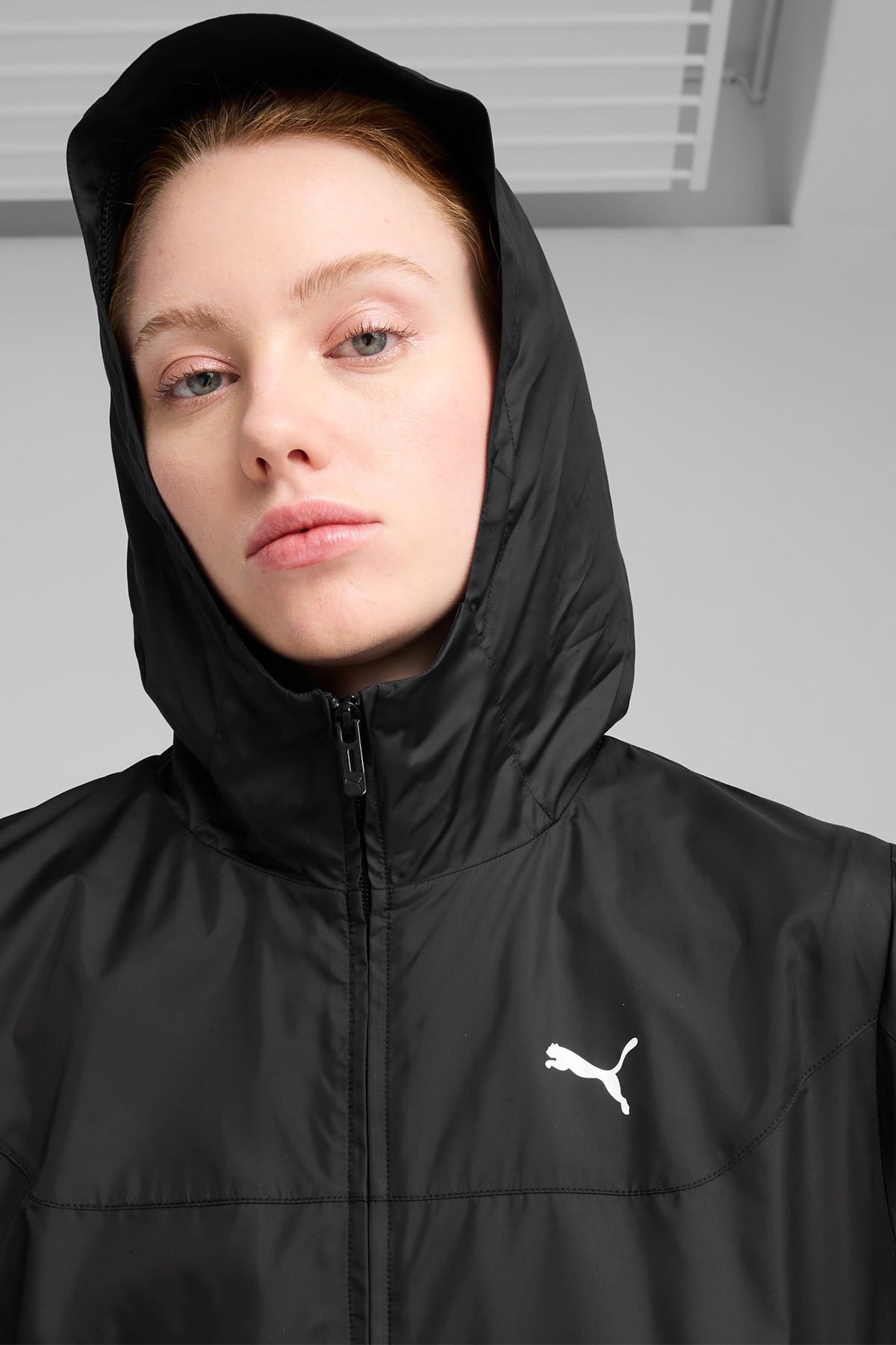 Puma  Kadın Ess Regular Yağmurluk - Görsel 2