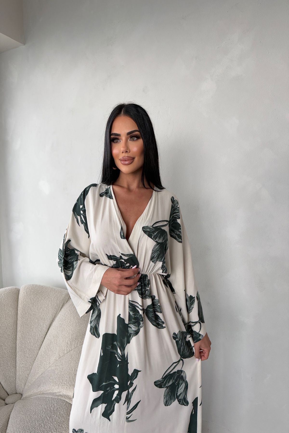 kamacibutik Kruvaze Yaka Çiçek Desenli Viskon Kumaş Elbise