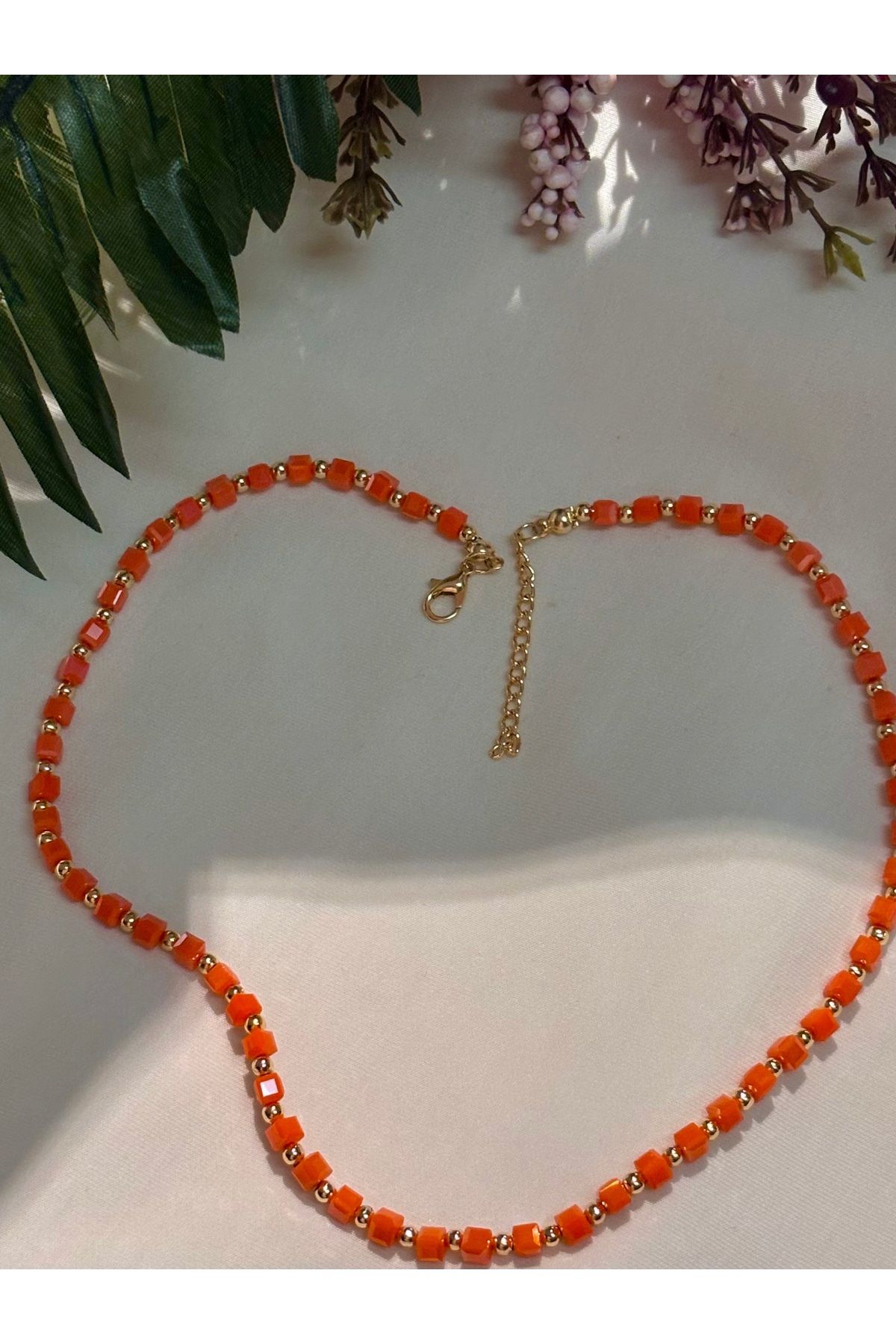 Butik Turuncu boncuklu kolye