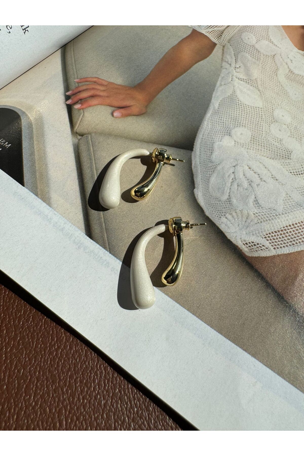 MODA Çelik Beyaz Yaz Küpesi 2cm