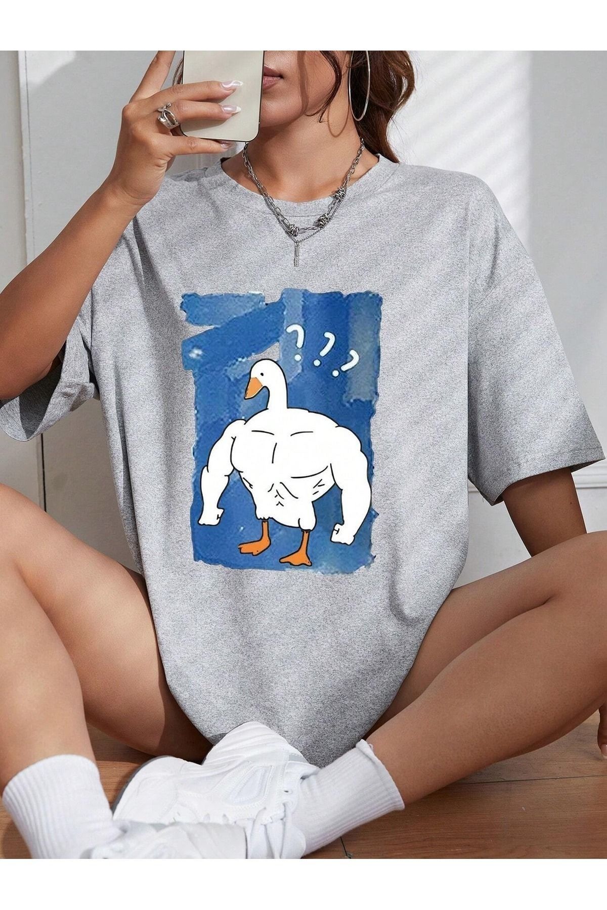 PALPİTO Kadın Gri Kaslı ÖrdeK Baskılı Oversize T-Shirt