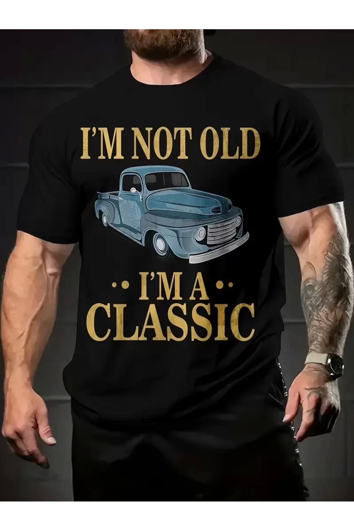 AE Stil Erkek Vintage Araba Grafik T-Shirt - "Ben Yaşlı Değilim Ben Bir Klasiğim" Esprili Baskı Nefes Alabi