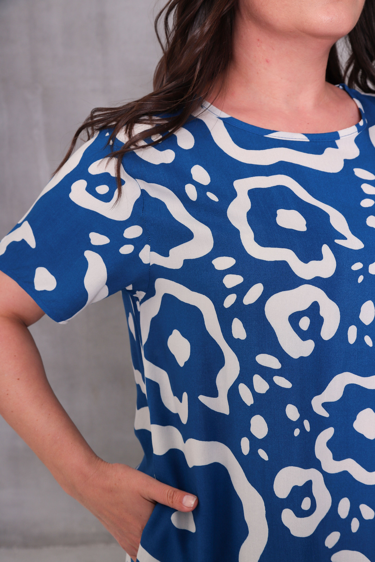 Şans-Women's Plus Size Saks, Crew Neck, Short Sleeve Print Pocket Dress 65N38975 5