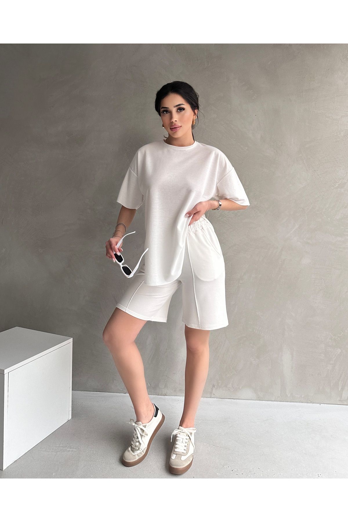 Tarz Cool Kadın Modal Kumaş Oversize Kısa Kollu Kadın Eşofman Takımı, Şortlu, Bağcıklı Yumuşak Kumaş