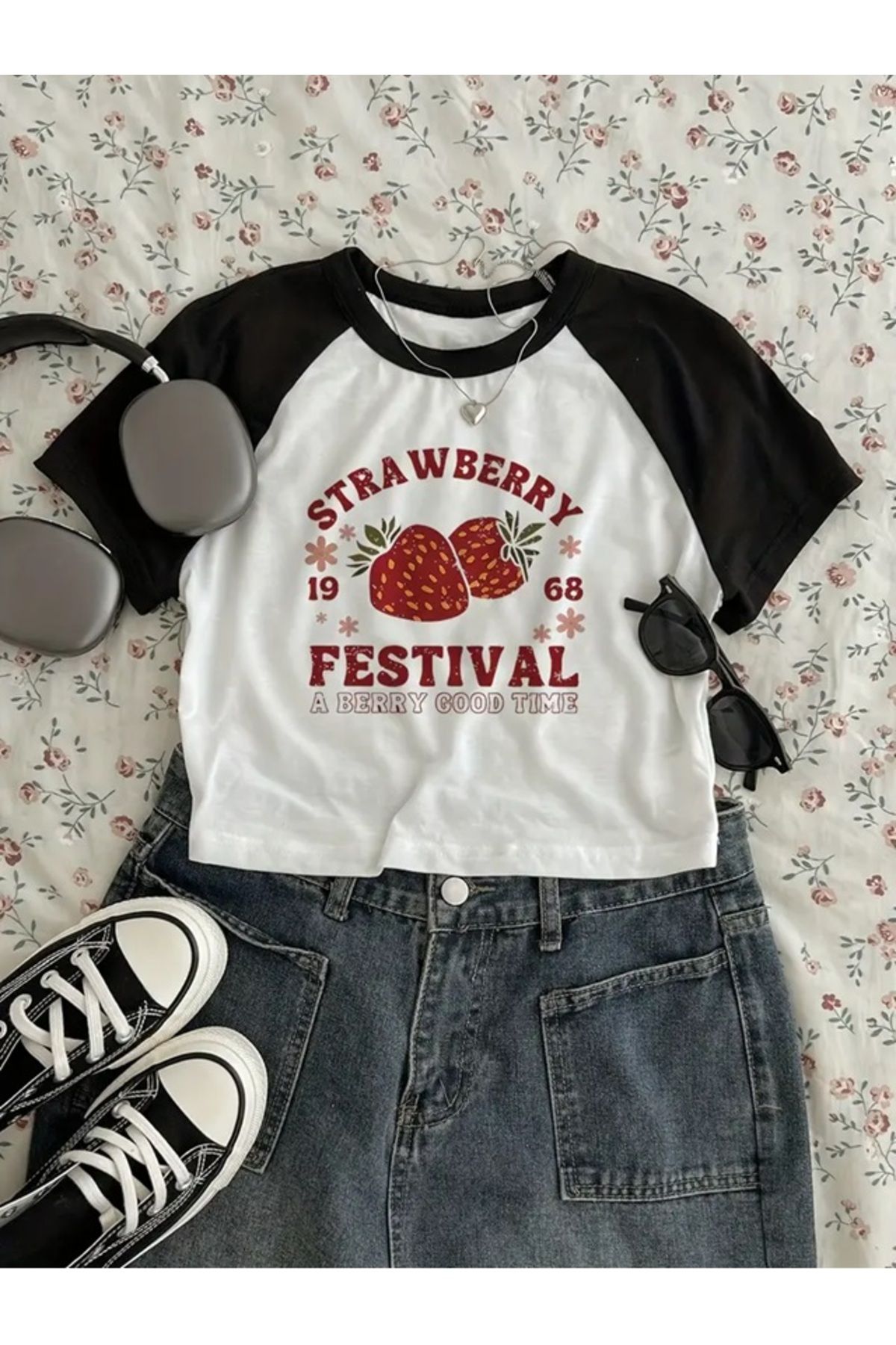 Touz Moda Strawberry Reglan Crop