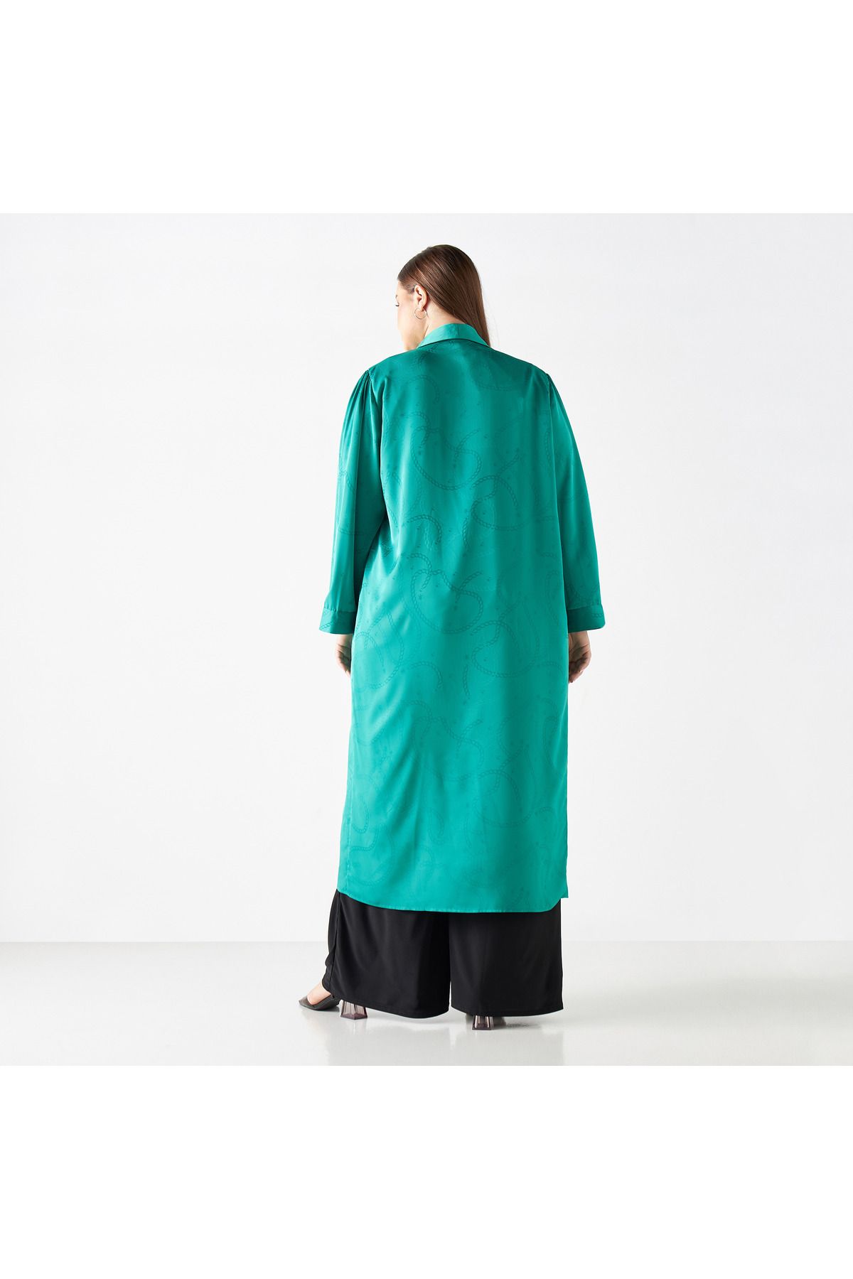 FAV-Plus Size Textured Longline Open Front Shrug 3