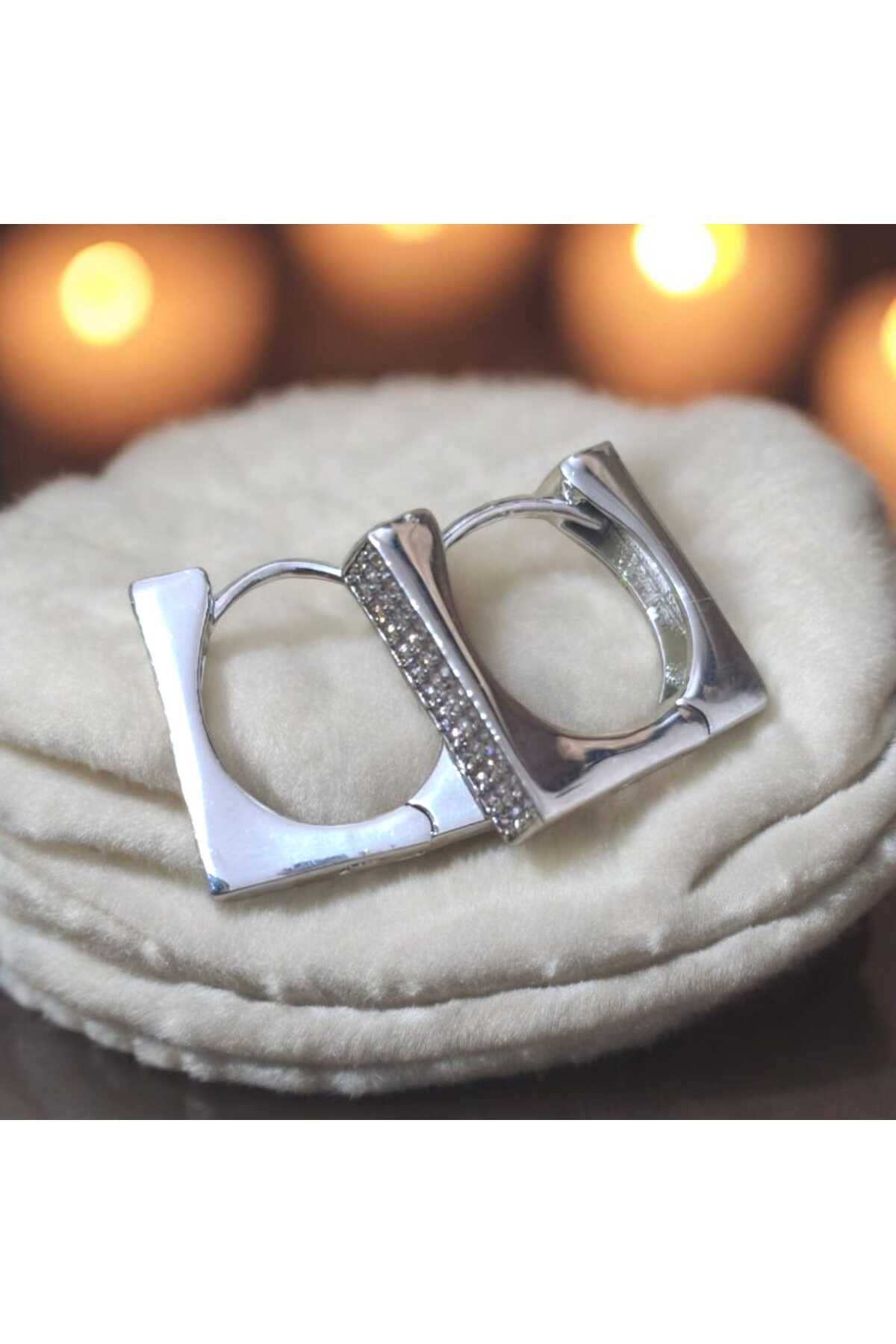 feyza collection Zirkon Taşlı Kare VIP Çelik Küpe