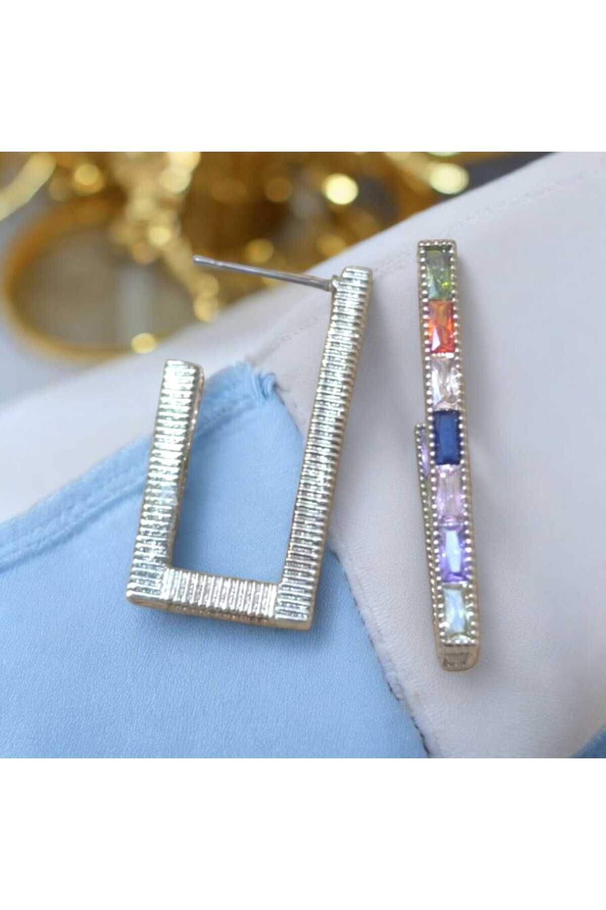 feyza collection Renkli Zirkon Taşlı Dikdörtgen VIP Çelik Küpe