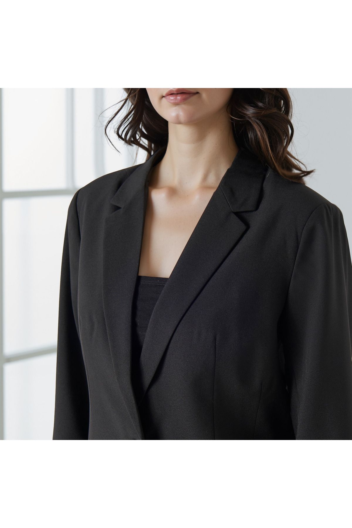 FAV-Plain Blazer with Notched Lapel and Long Sleeves 4