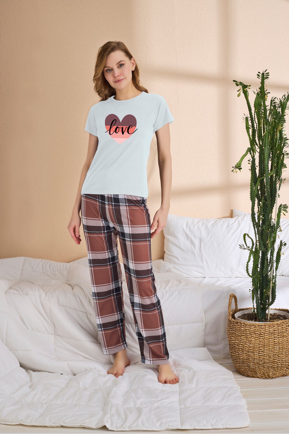 JENİKA Kadın Yazlık Kısa Kollu Fiyonk ve Dijital Baskı Detaylı Pijama Takımı