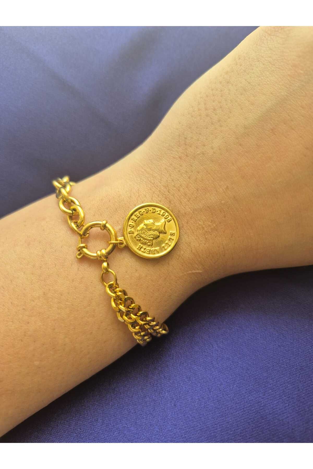 BYB&N STORE Gold Renk Madalyon Detaylı Çelik Bileklik